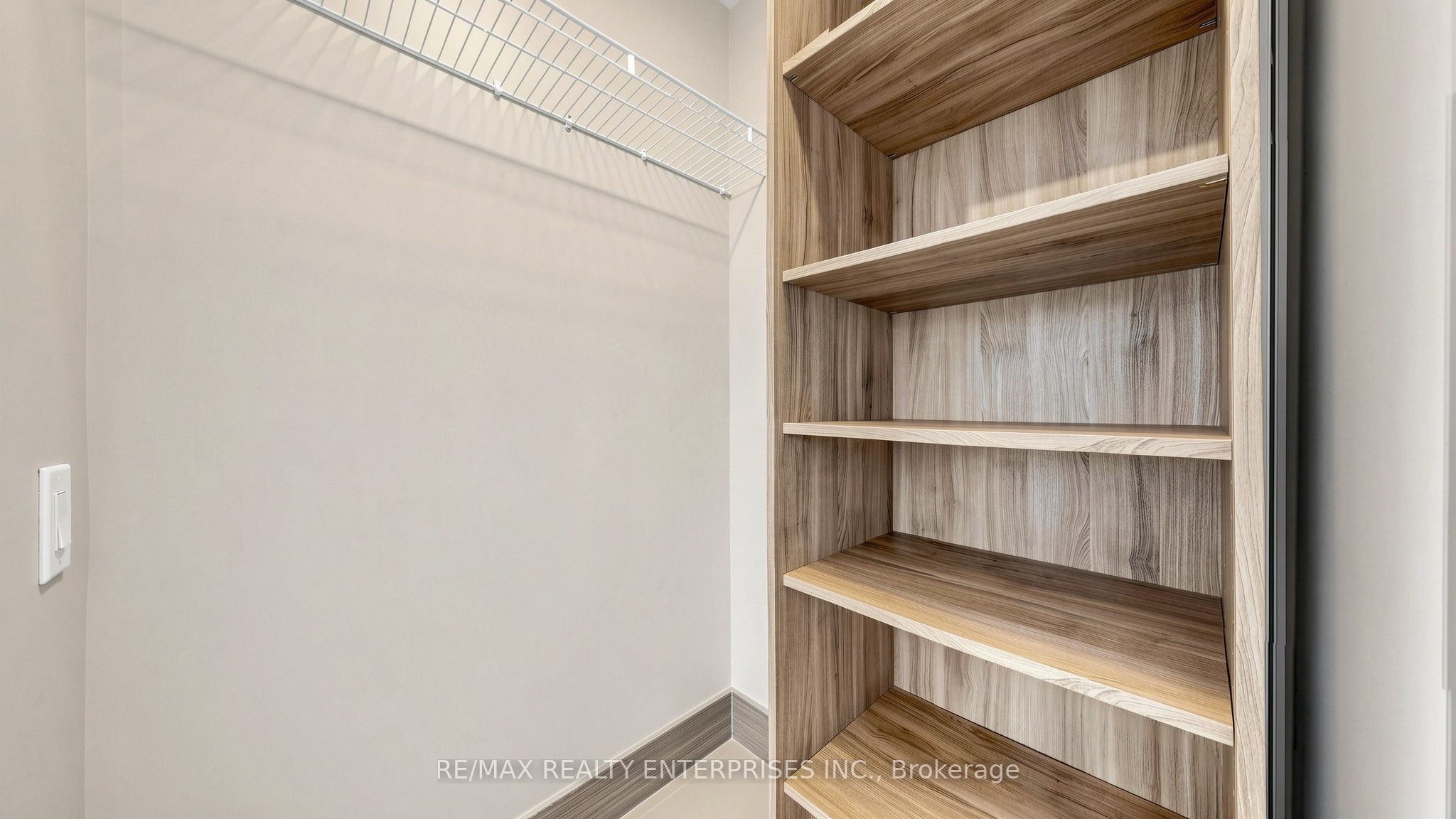 70 Distillery Lane 606 Property Photo 10