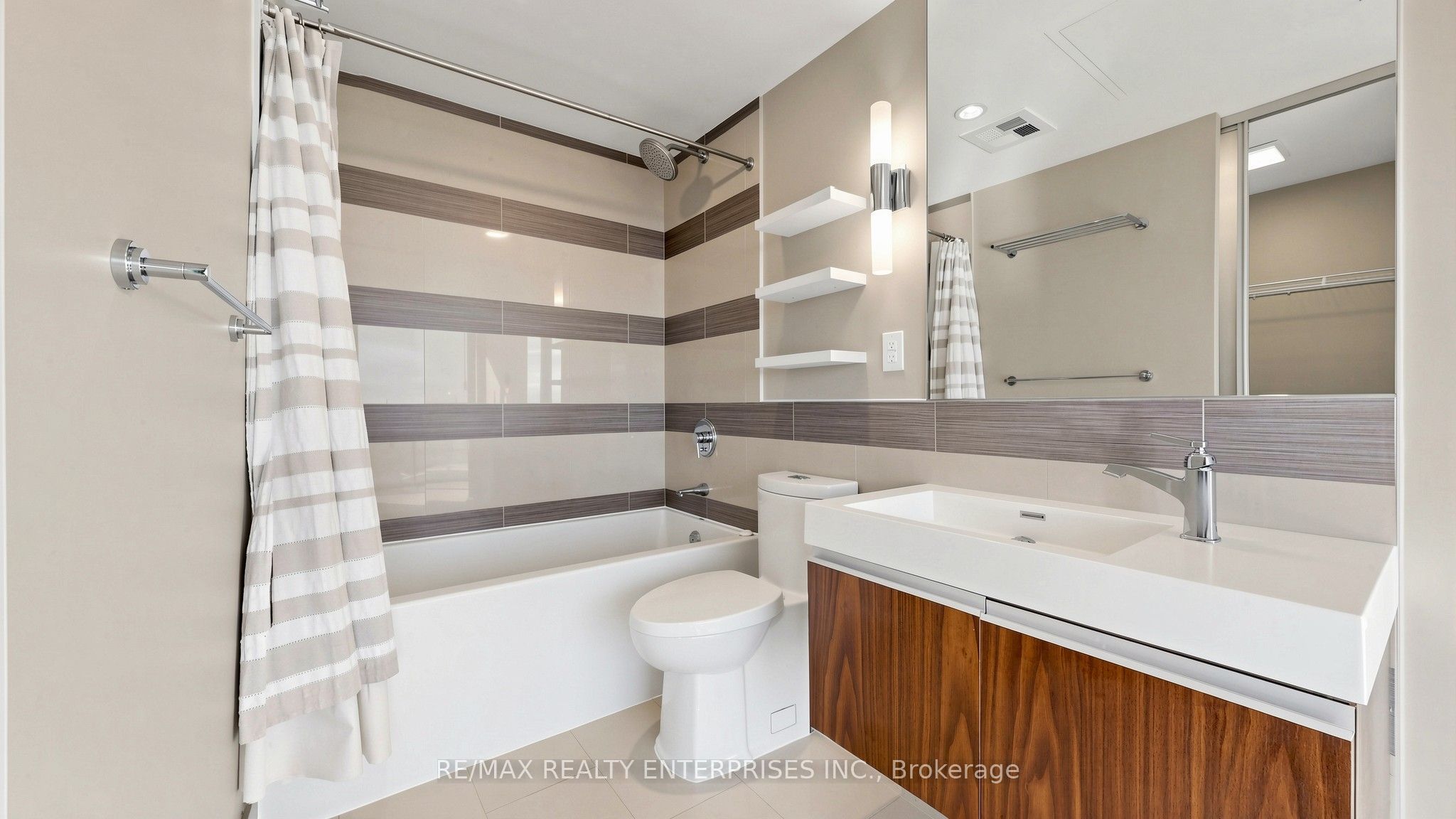 70 Distillery Lane 606 Property Photo 11