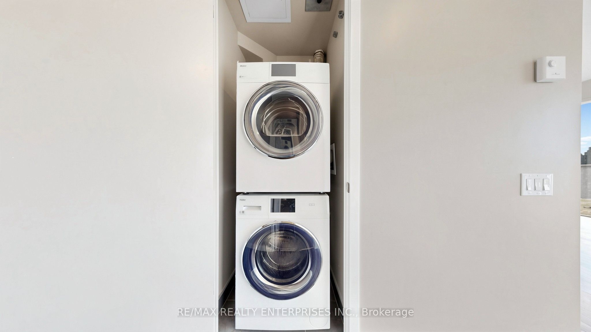 70 Distillery Lane 606 Property Photo 14