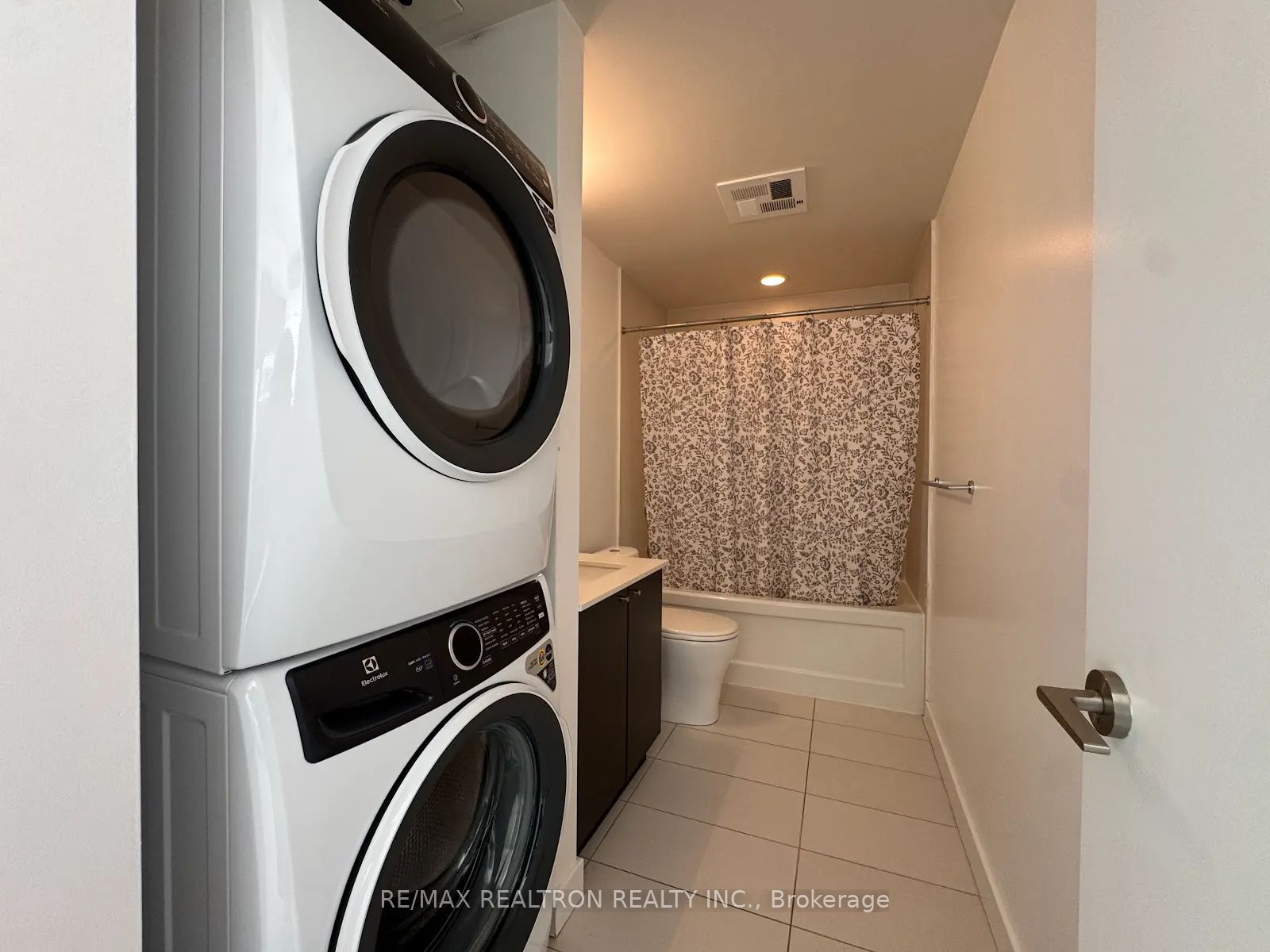 78 Tecumseth Street 1604 Property Photo 13