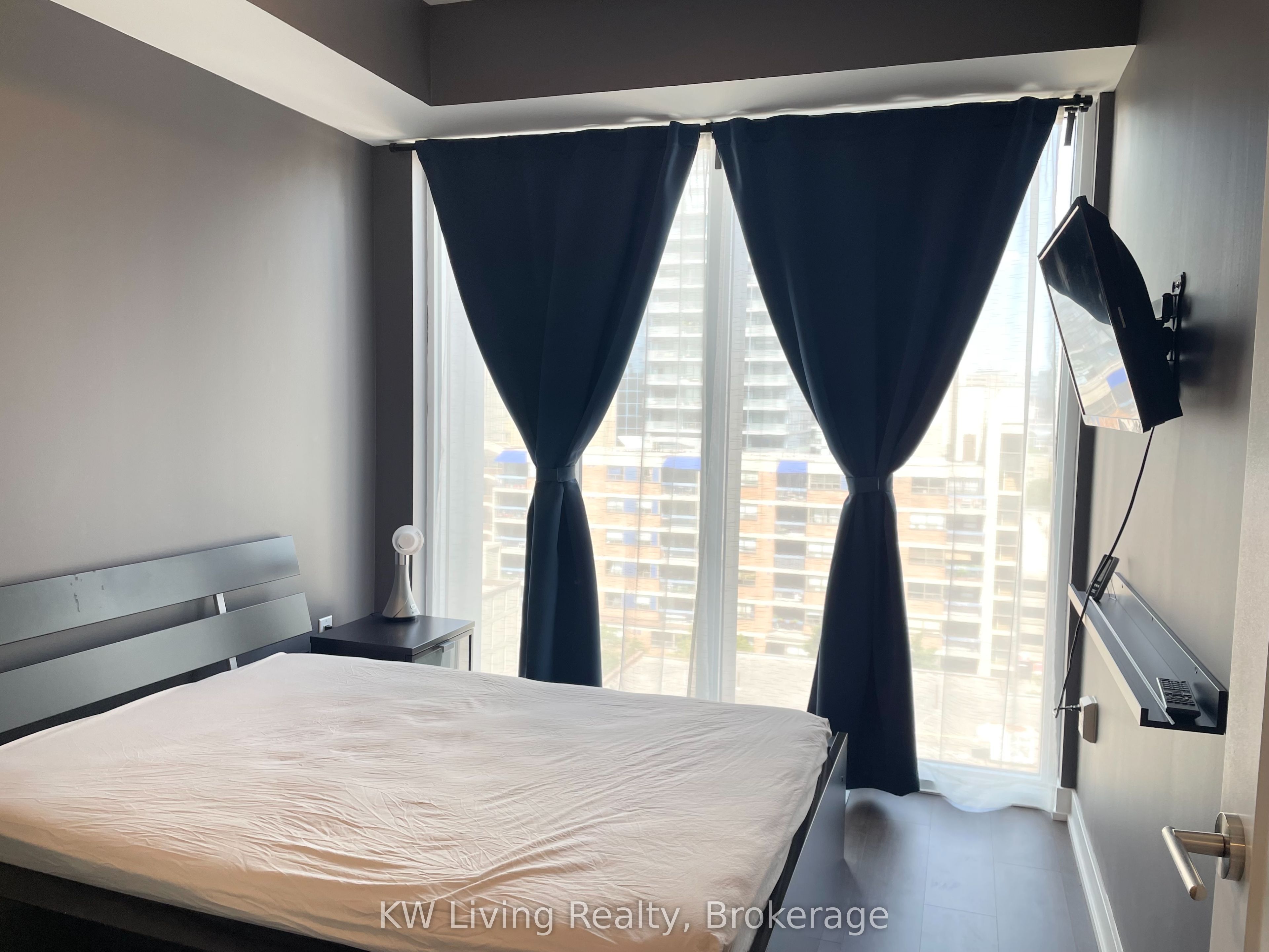 50 Mccaul Street 1109 Property Photo 16