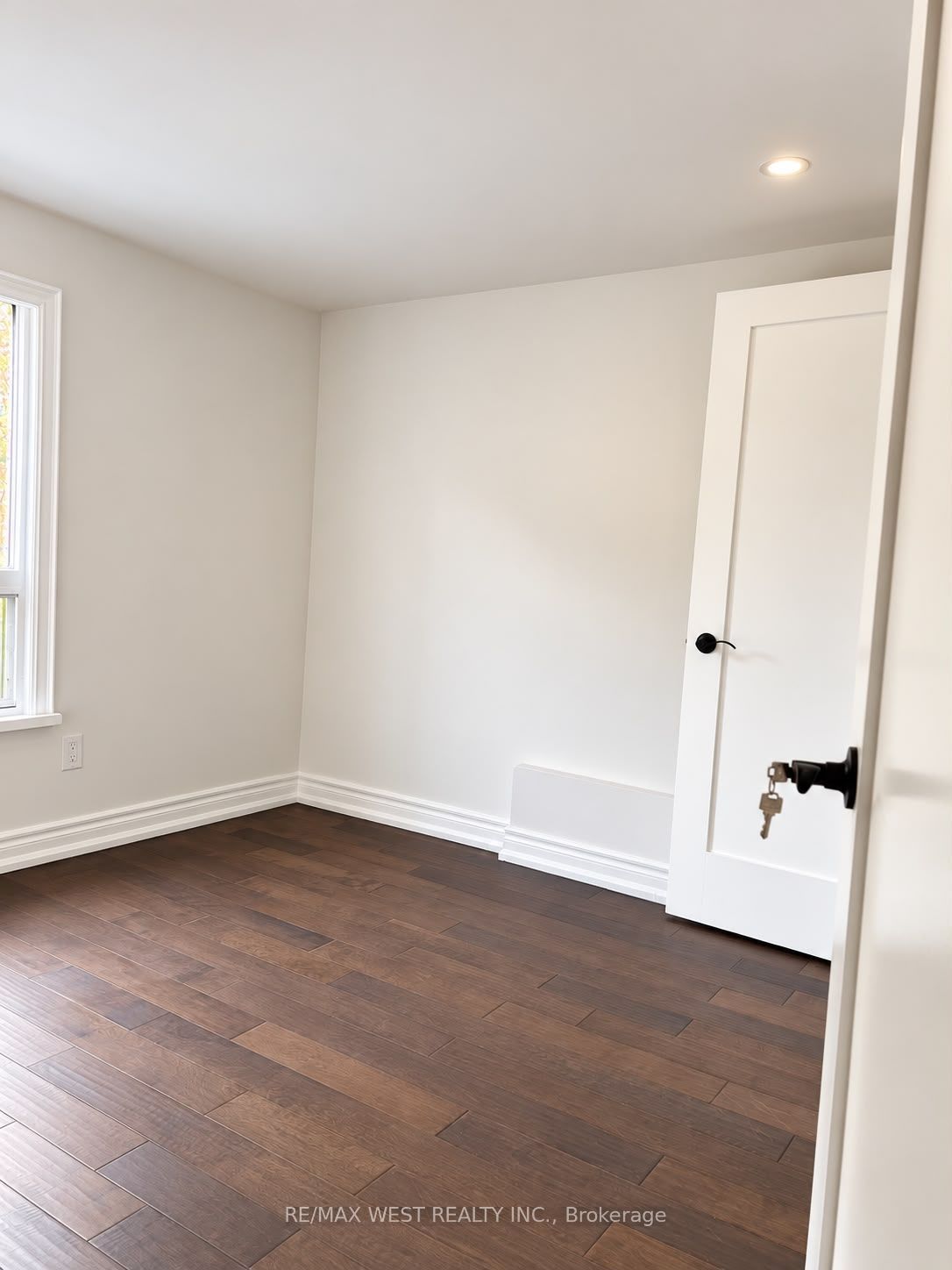 181 Cedric Avenue Upper Property Photo 4