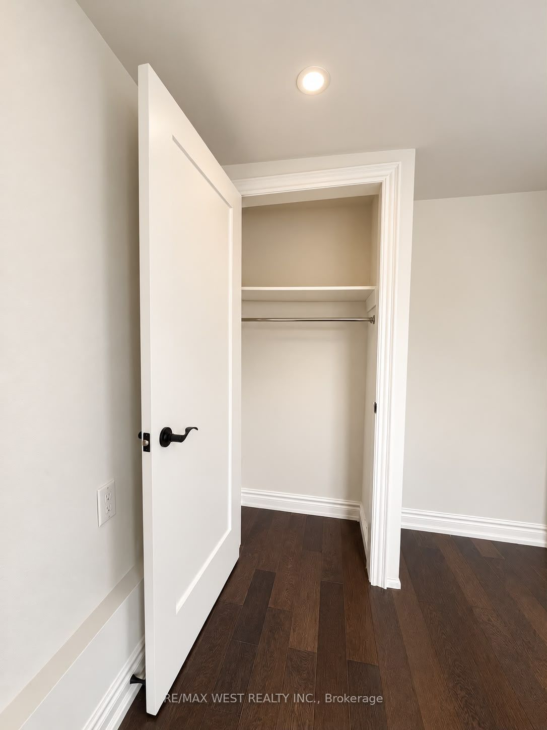 181 Cedric Avenue Upper Property Photo 5