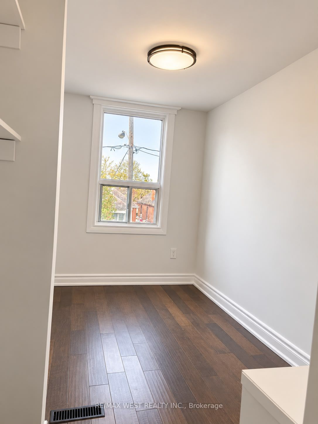 181 Cedric Avenue Upper Property Photo 6