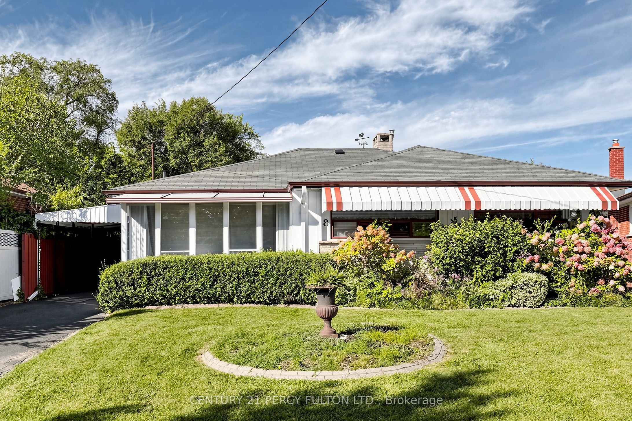 8 Wallbridge Court Property Photo 3