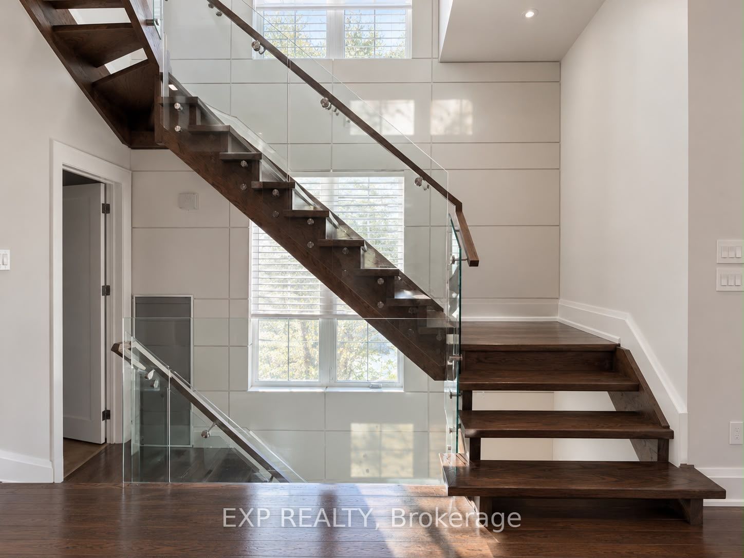 289 Connaught Avenue Property Photo 14