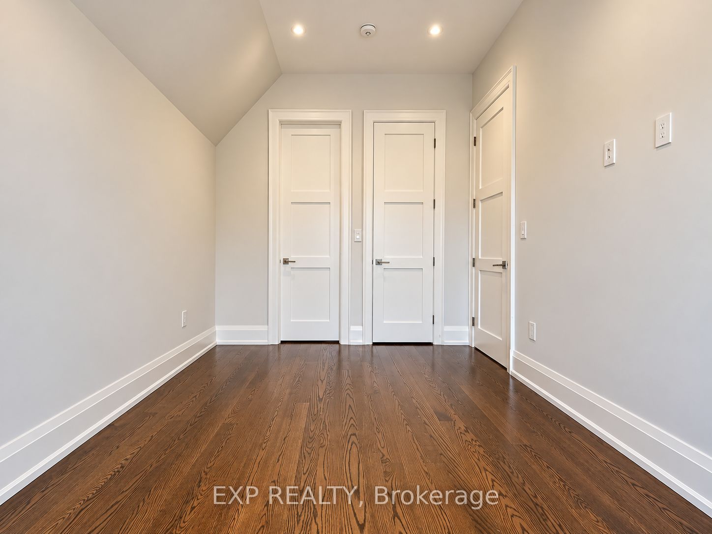 289 Connaught Avenue Property Photo 19