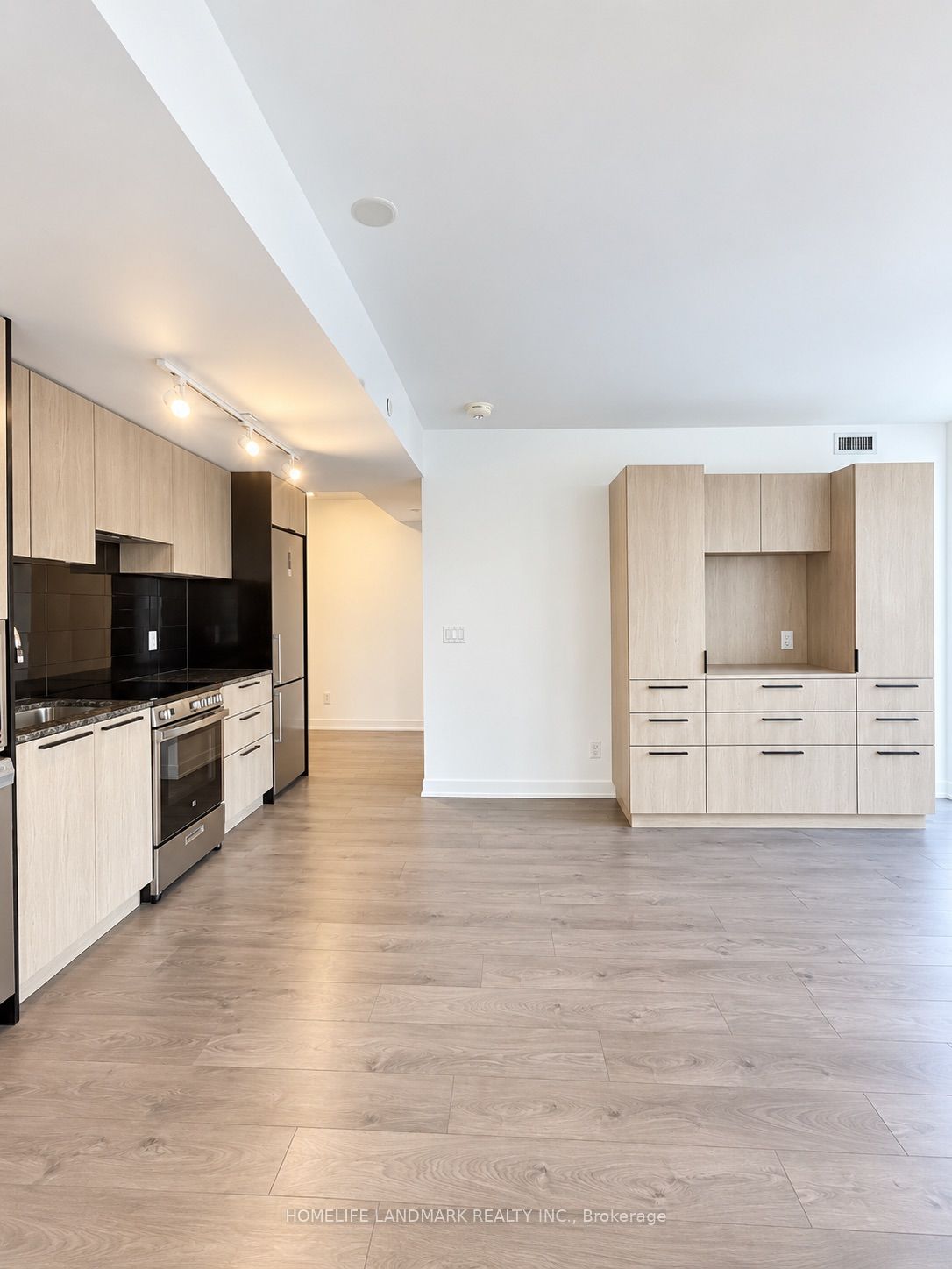501 Yonge Street 905 Property Photo 3