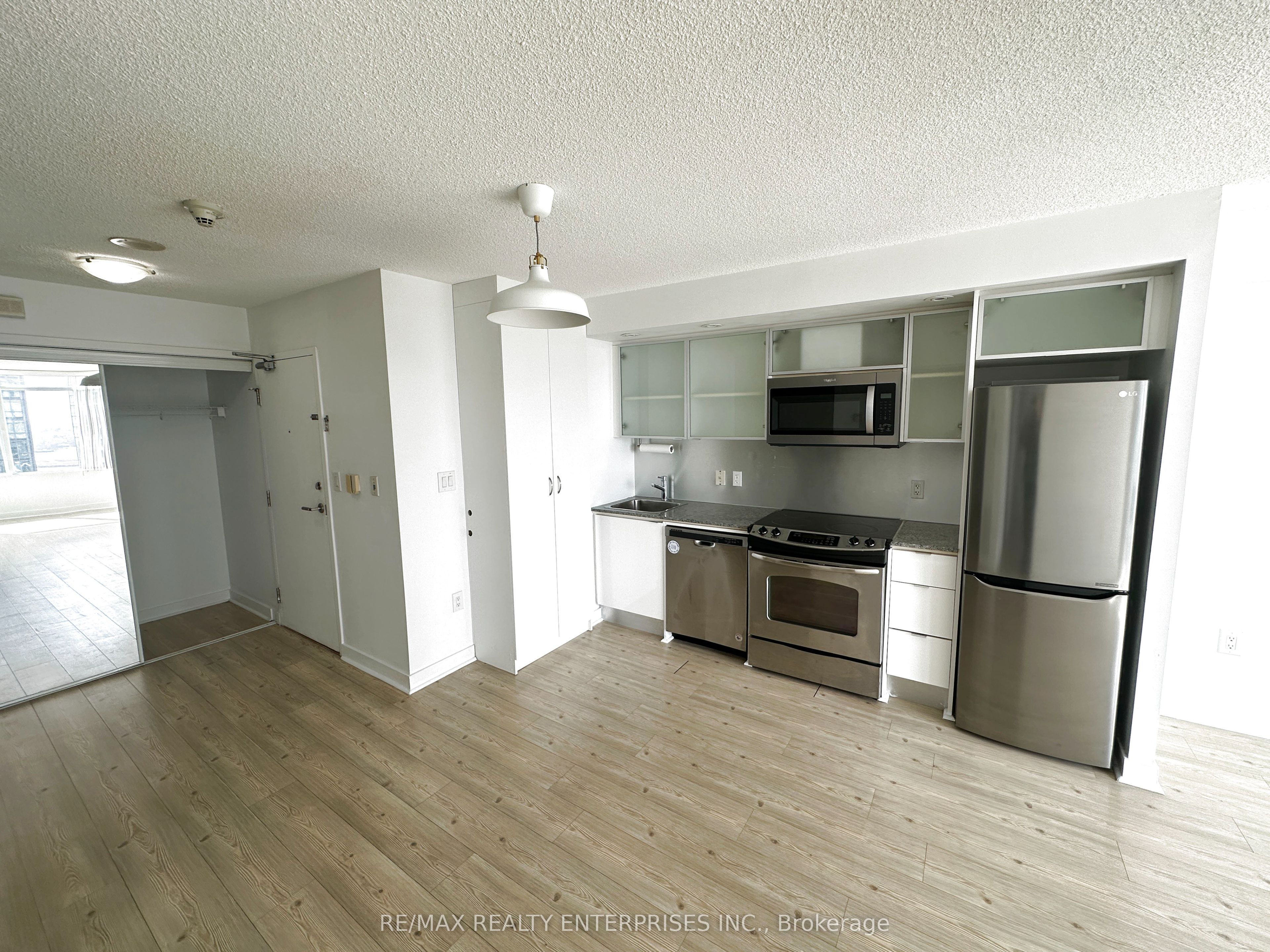 25 Telegram Mews 2507 Property Photo 7