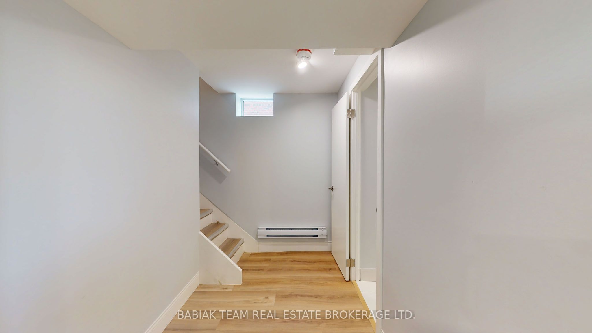 545 Northcliffe Boulevard Lower Property Photo 7