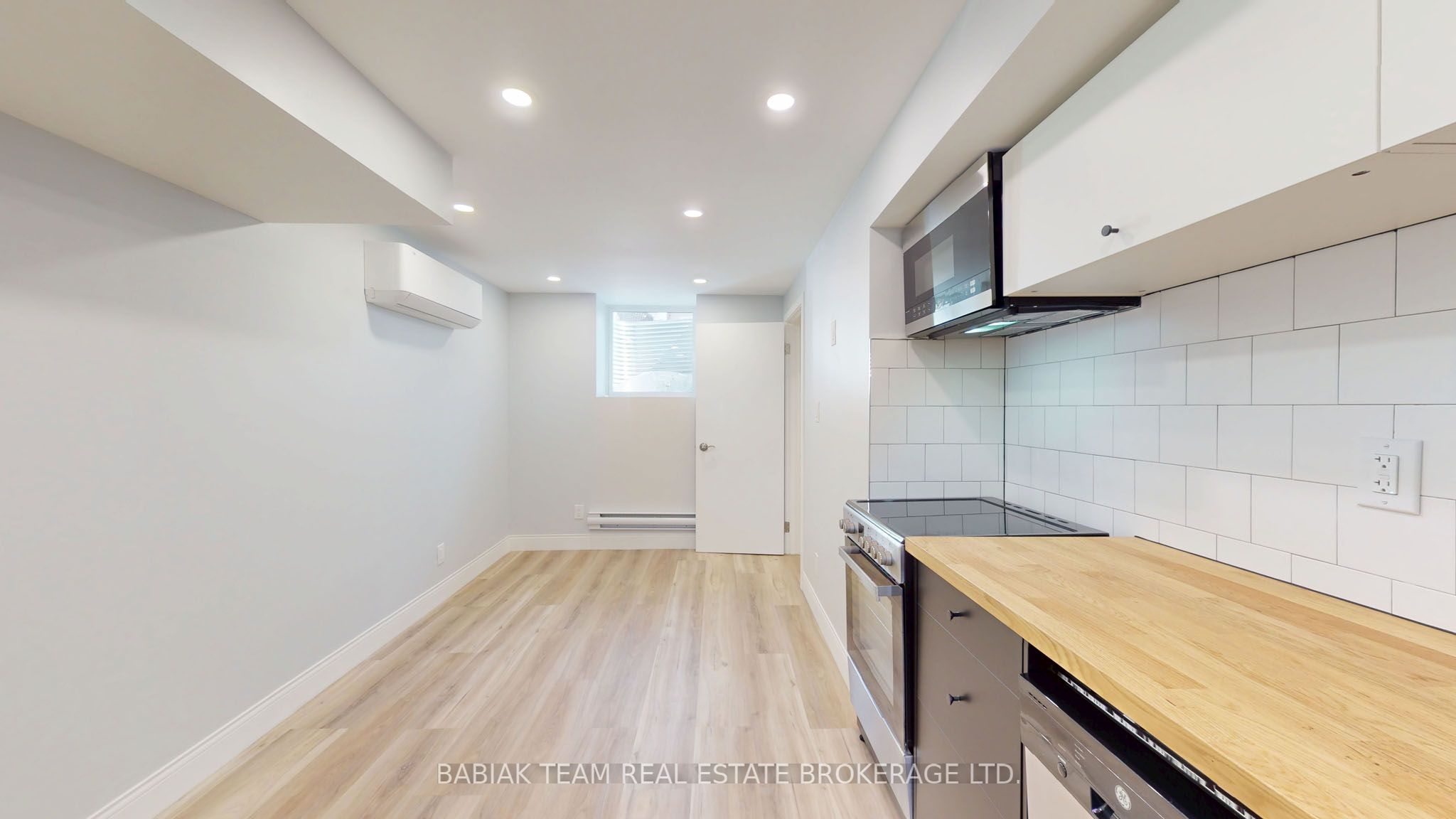 545 Northcliffe Boulevard Lower Property Photo 9