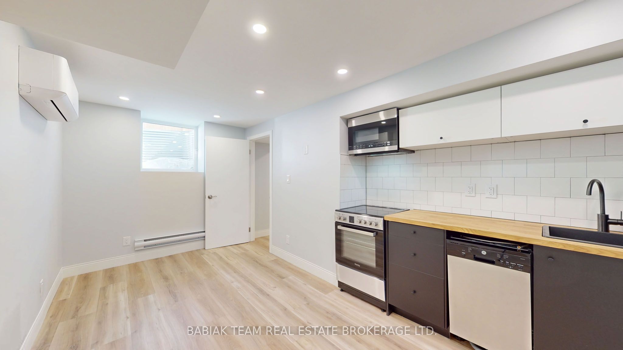 545 Northcliffe Boulevard Lower Property Photo 10