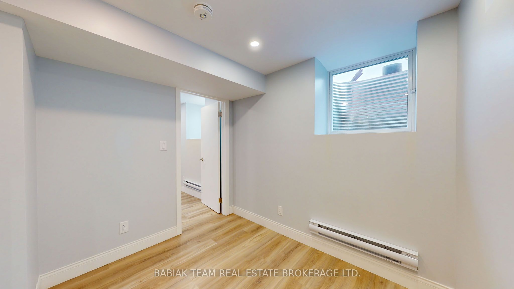 545 Northcliffe Boulevard Lower Property Photo 17