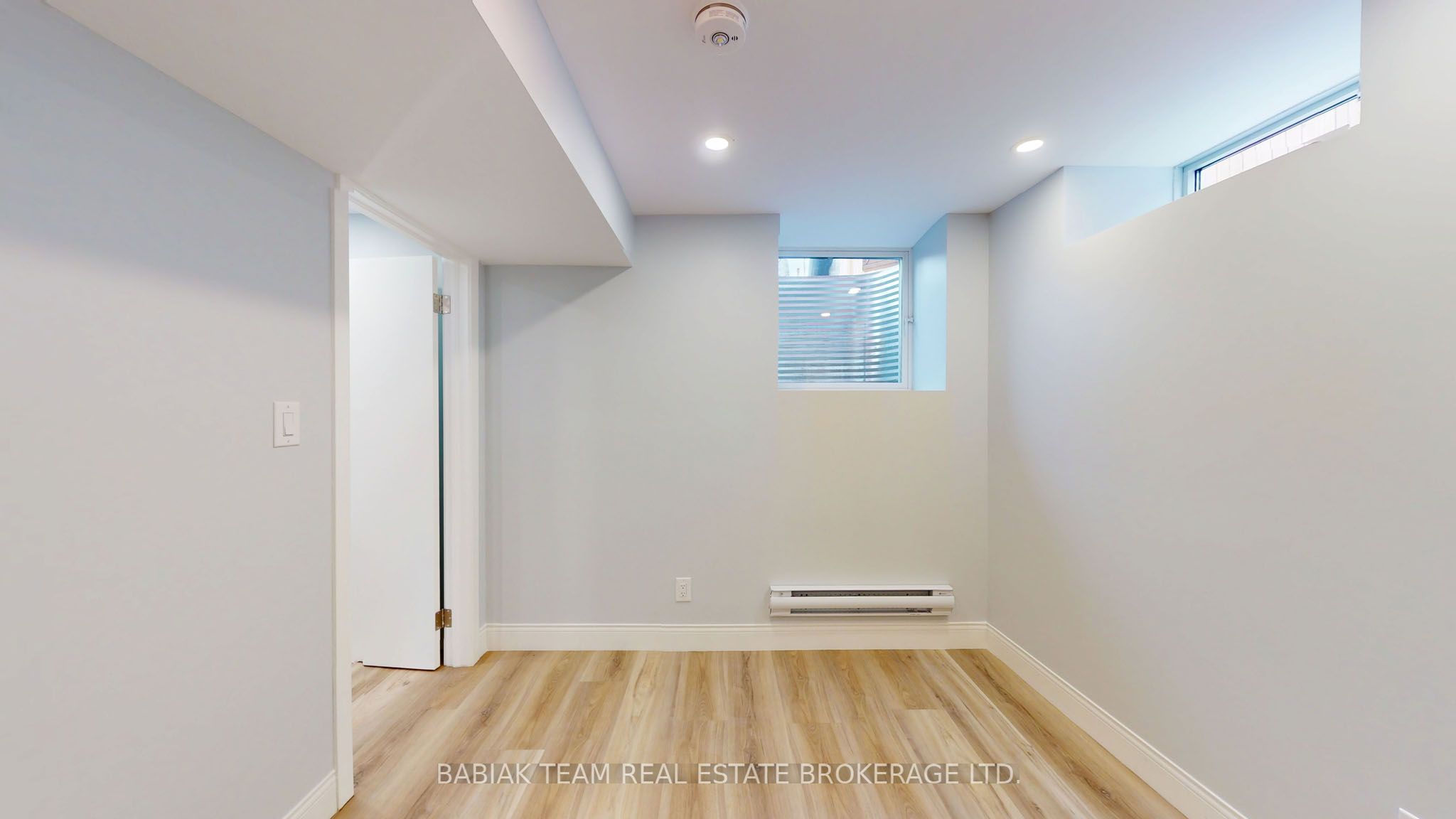545 Northcliffe Boulevard Lower Property Photo 19