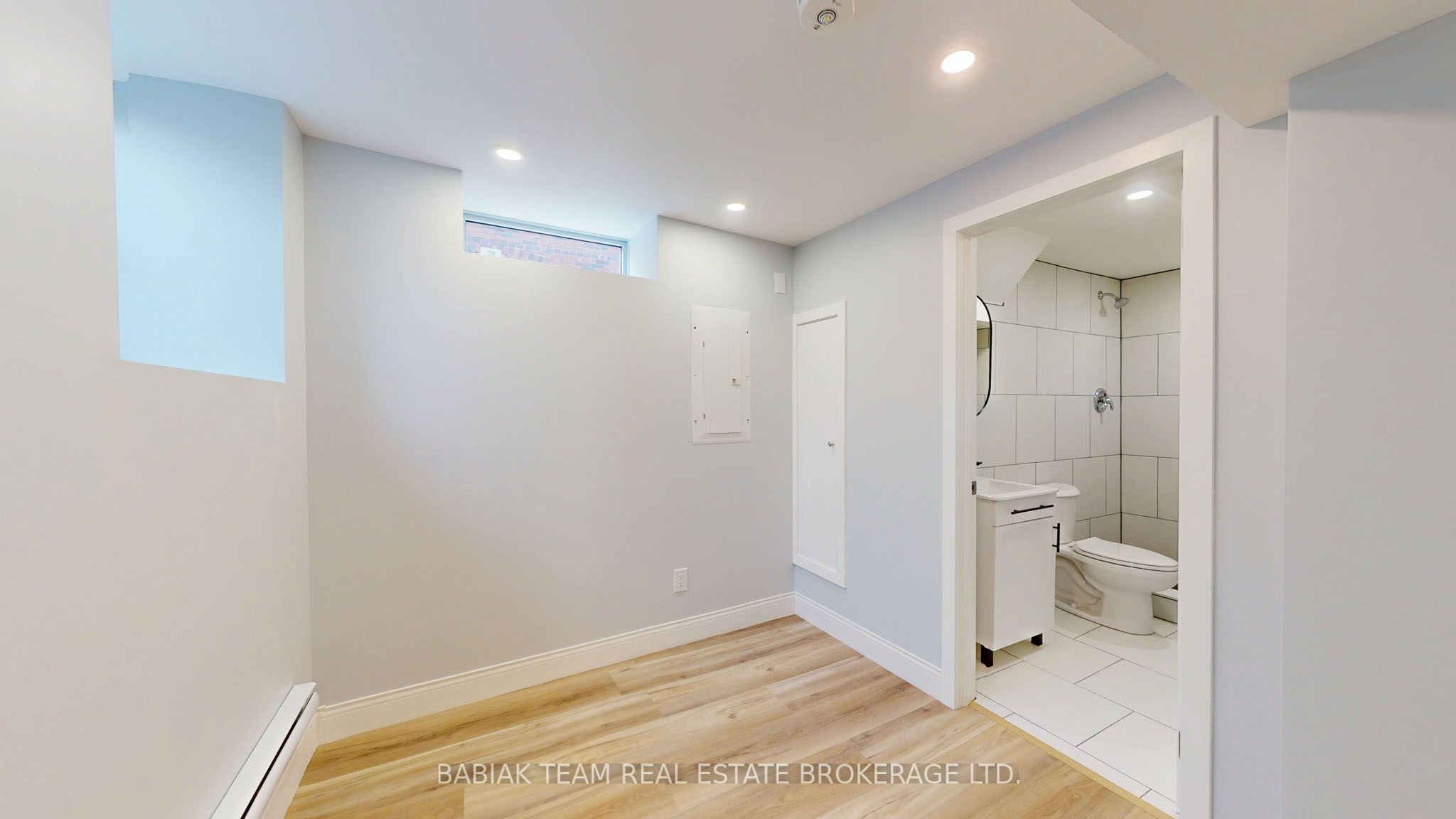 545 Northcliffe Boulevard Lower Property Photo 21