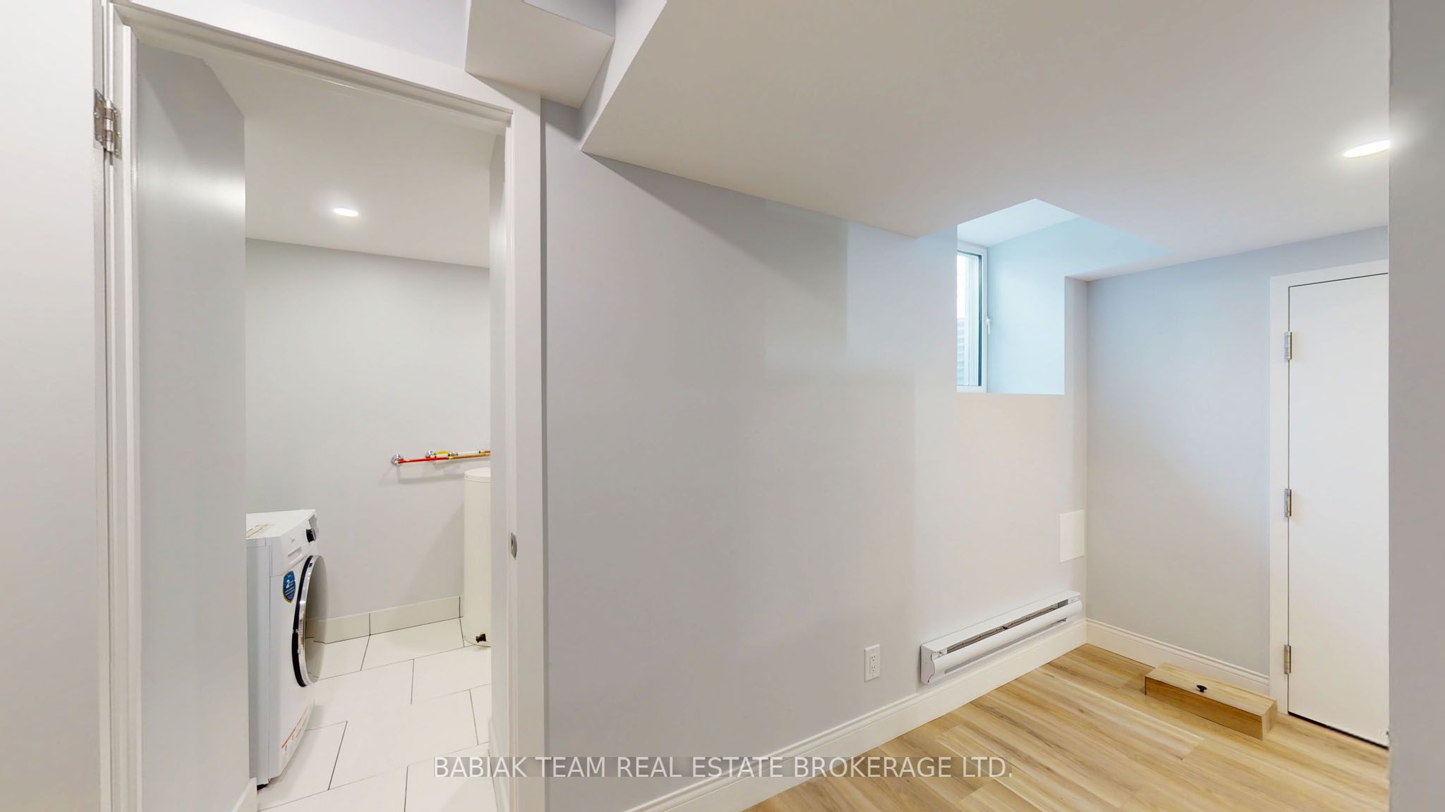 545 Northcliffe Boulevard Lower Property Photo 24