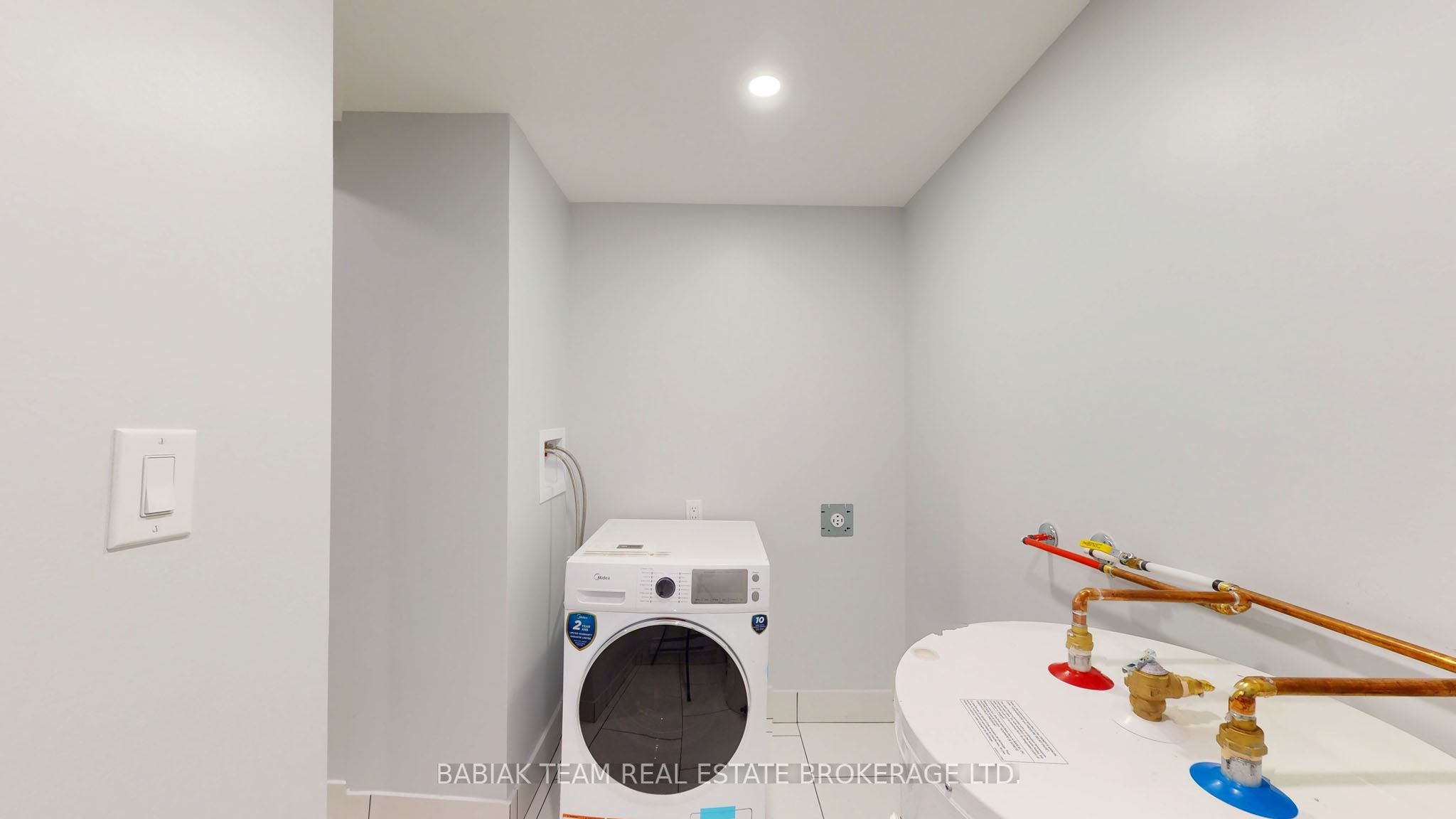 545 Northcliffe Boulevard Lower Property Photo 28