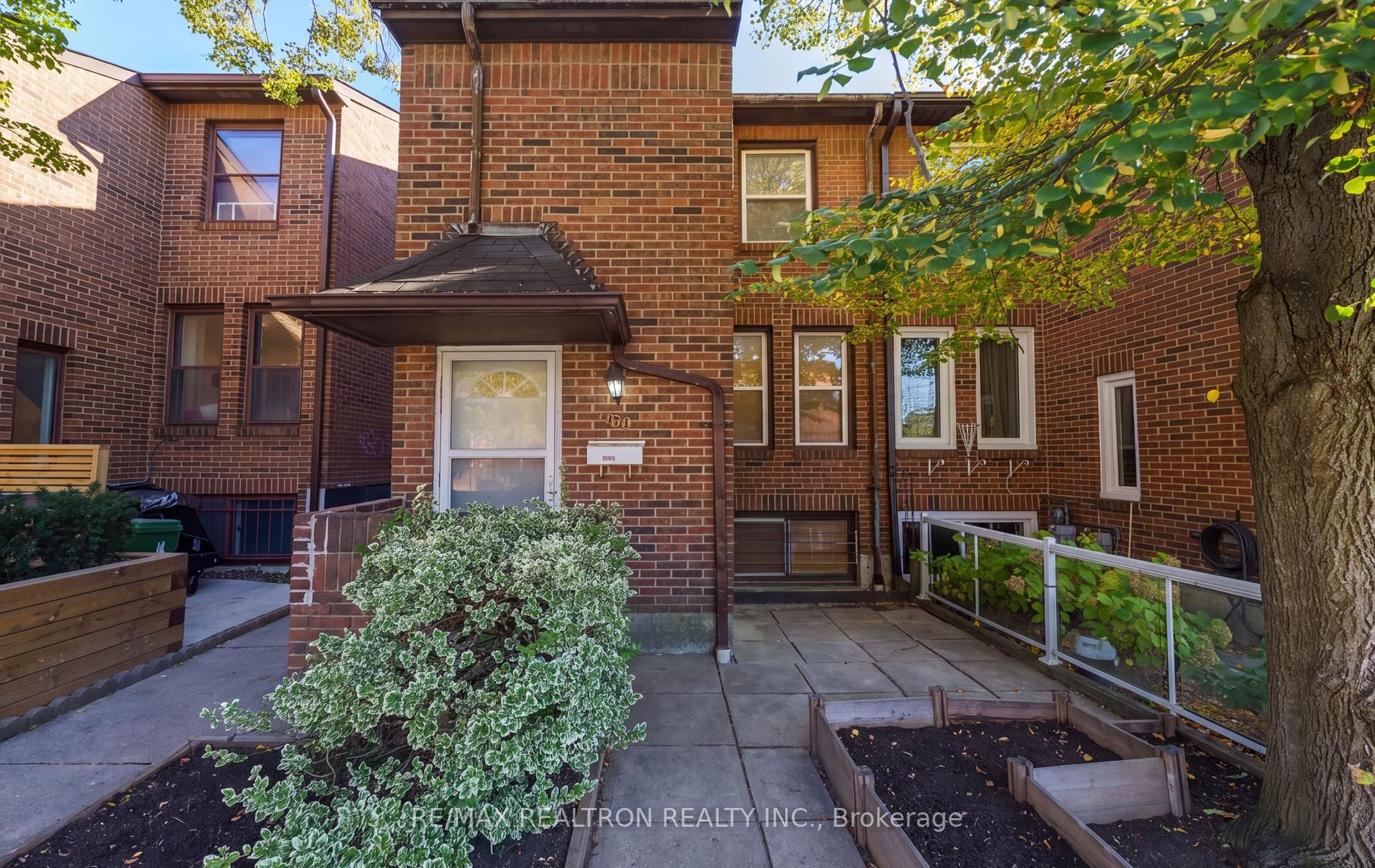 409 Melita Crescent Property Photo 1