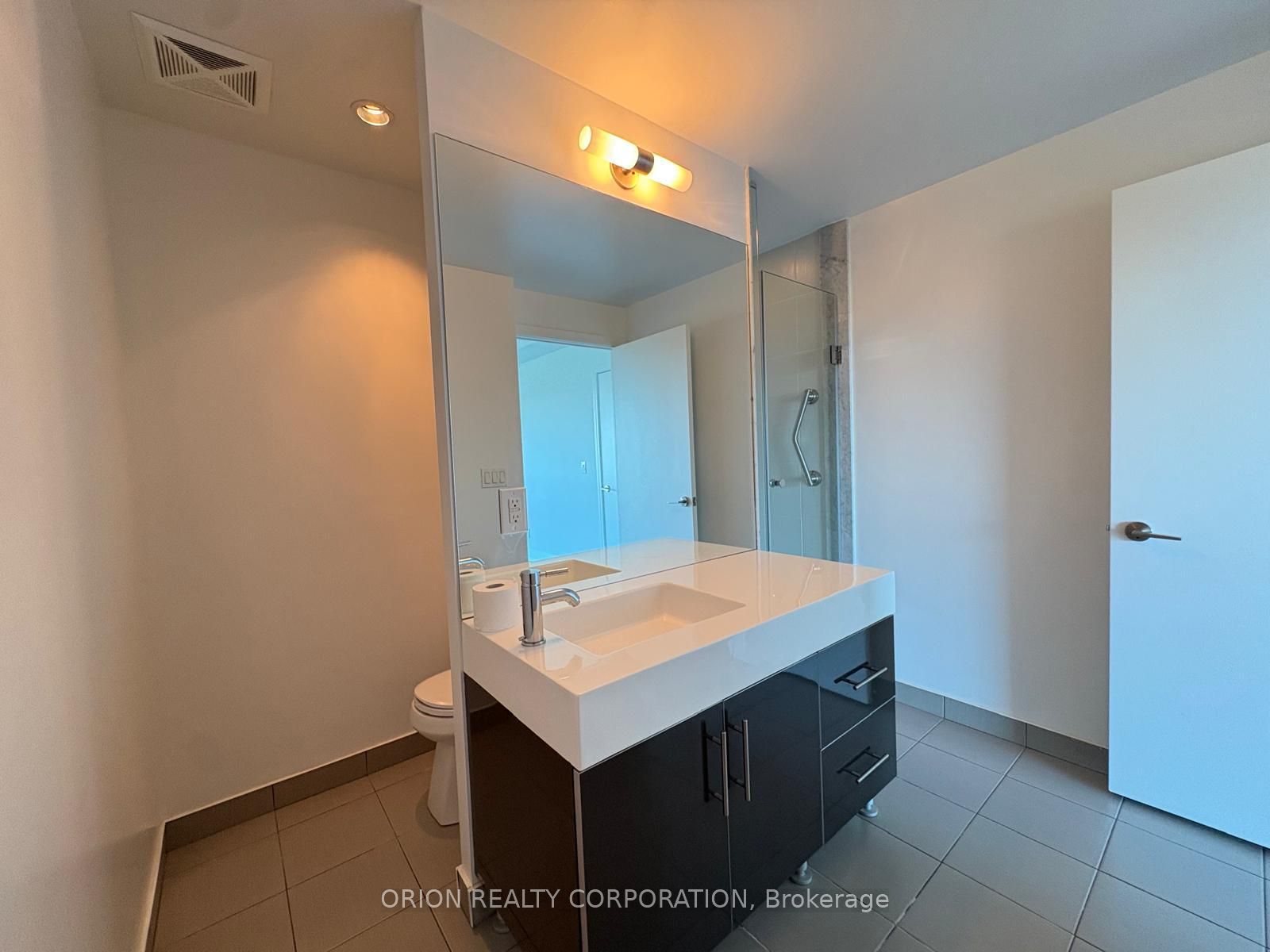 35 Brian Peck Crescent 1105 Property Photo 11