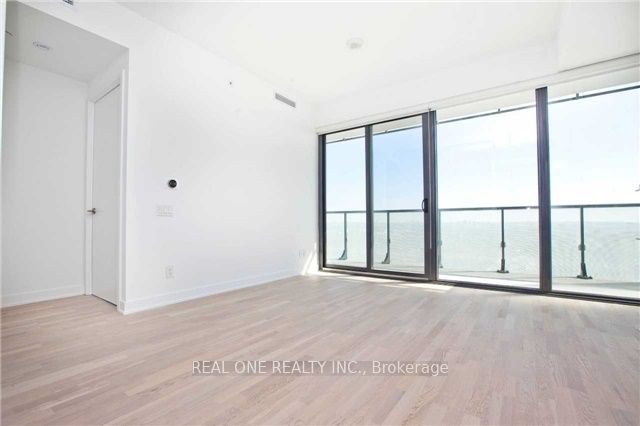 185 Roehampton Avenue 2006 Property Photo 9