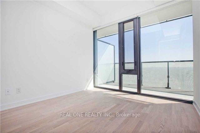 185 Roehampton Avenue 2006 Property Photo 13