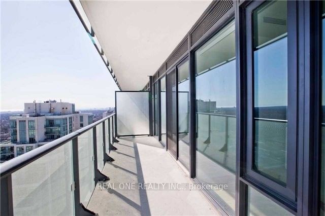 185 Roehampton Avenue 2006 Property Photo 17