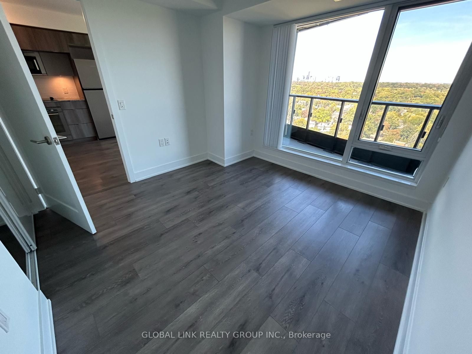 585 Bloor Street E 2115 Property Photo 8