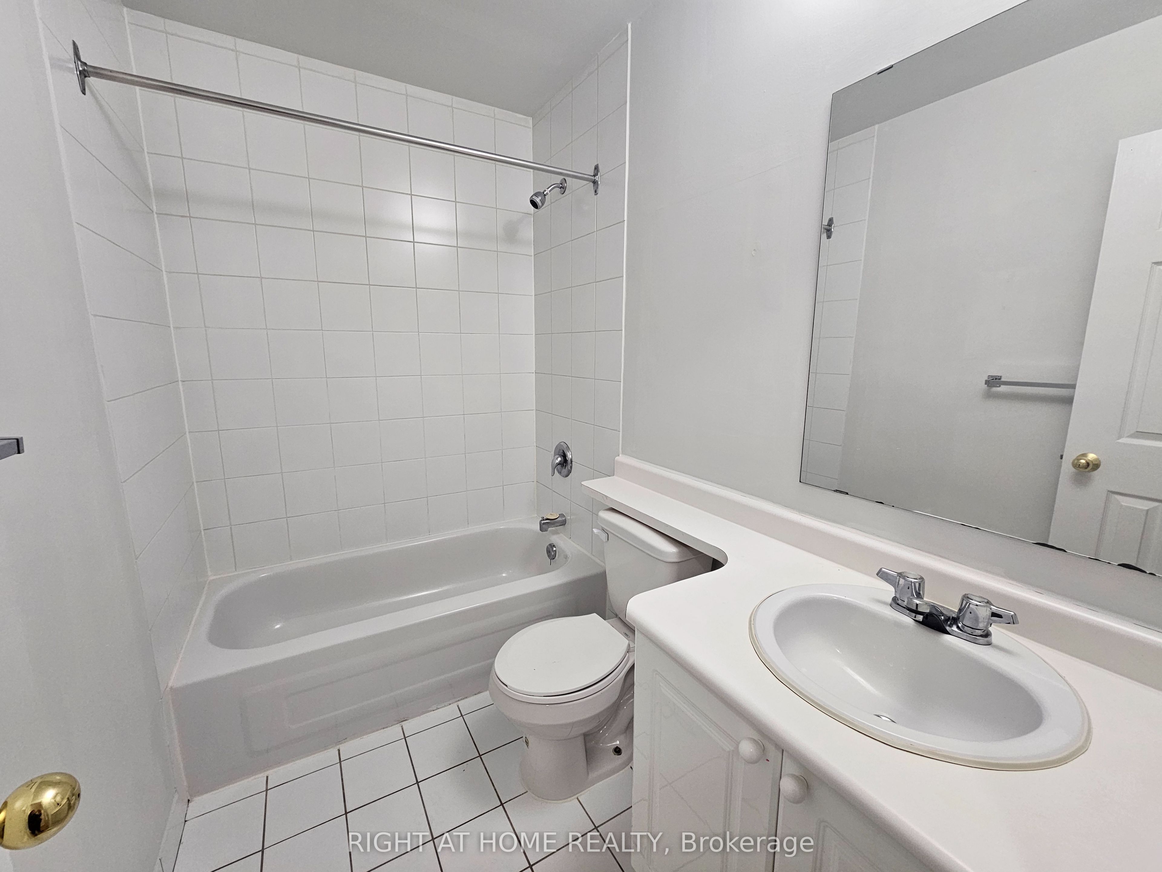 524 Yonge Street 207 Property Photo 23