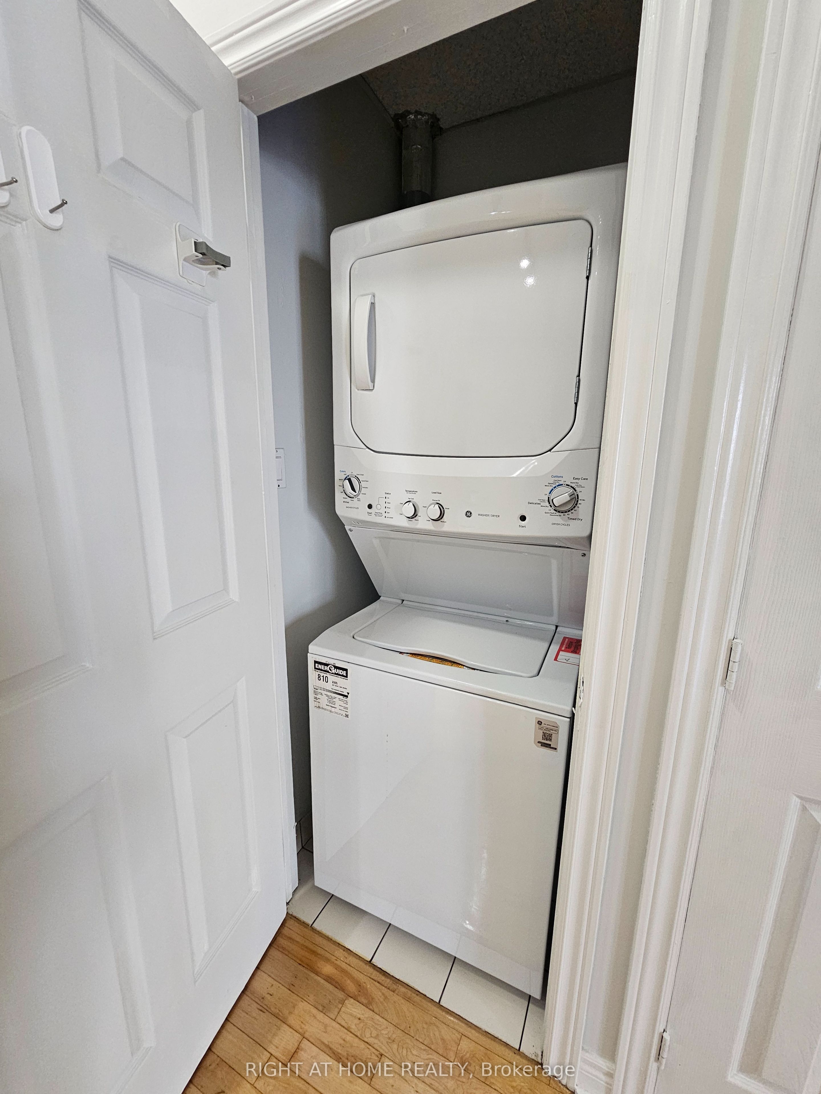 524 Yonge Street 207 Property Photo 26