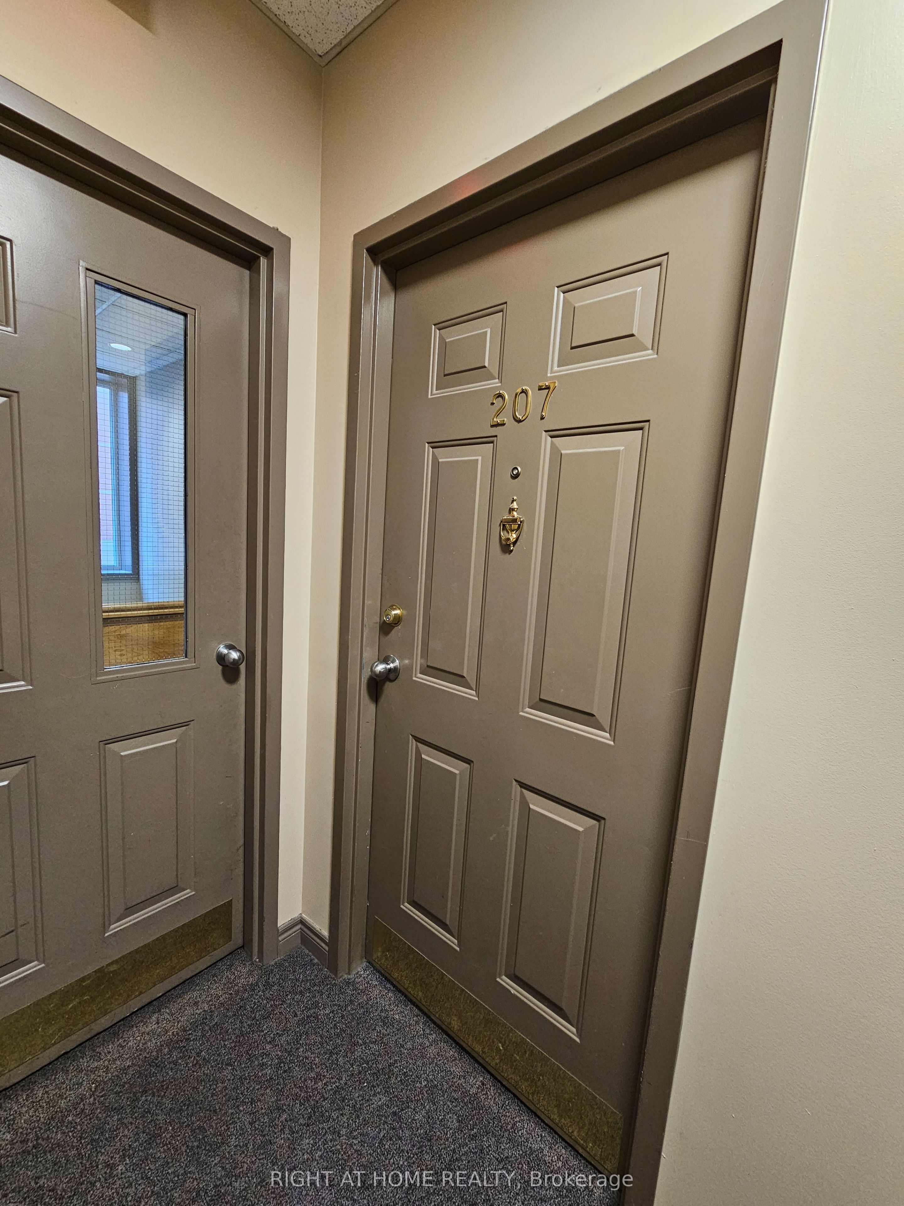 524 Yonge Street 207 Property Photo 34
