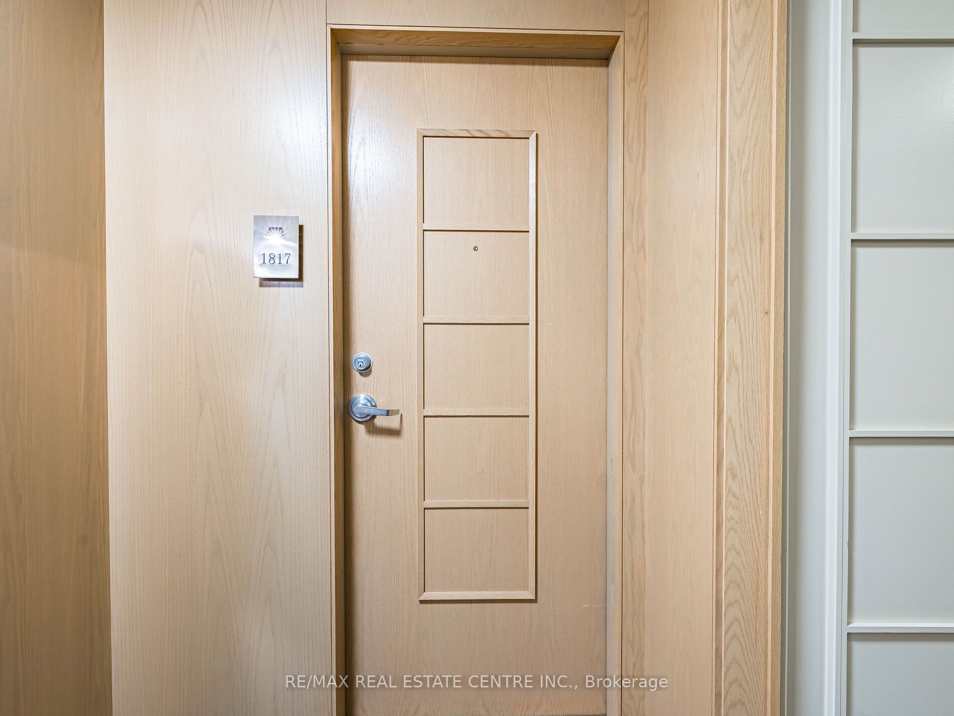 509 Beecroft Road 1817 Property Photo 6