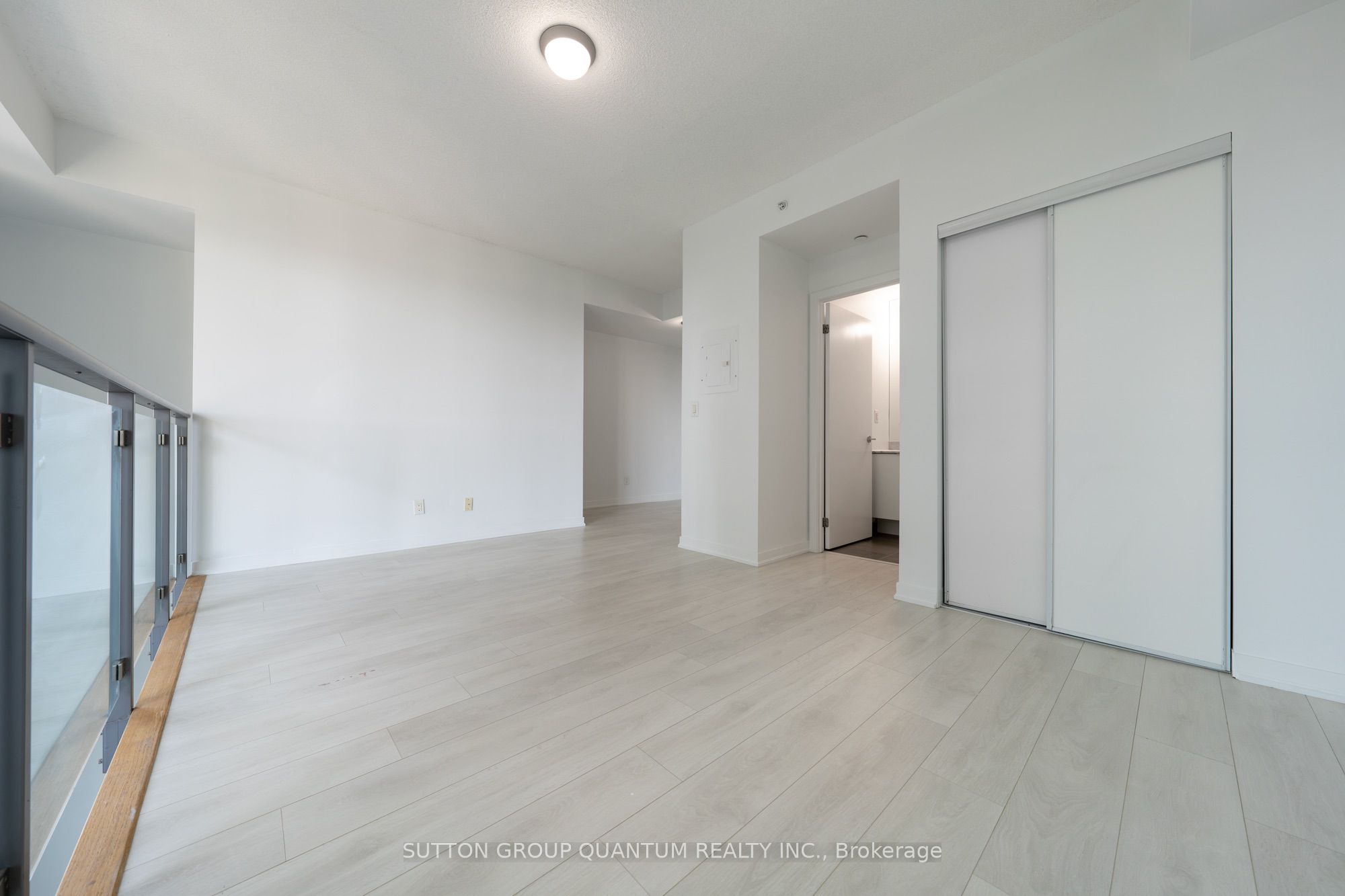 150 East Liberty Street 1012 Property Photo 12