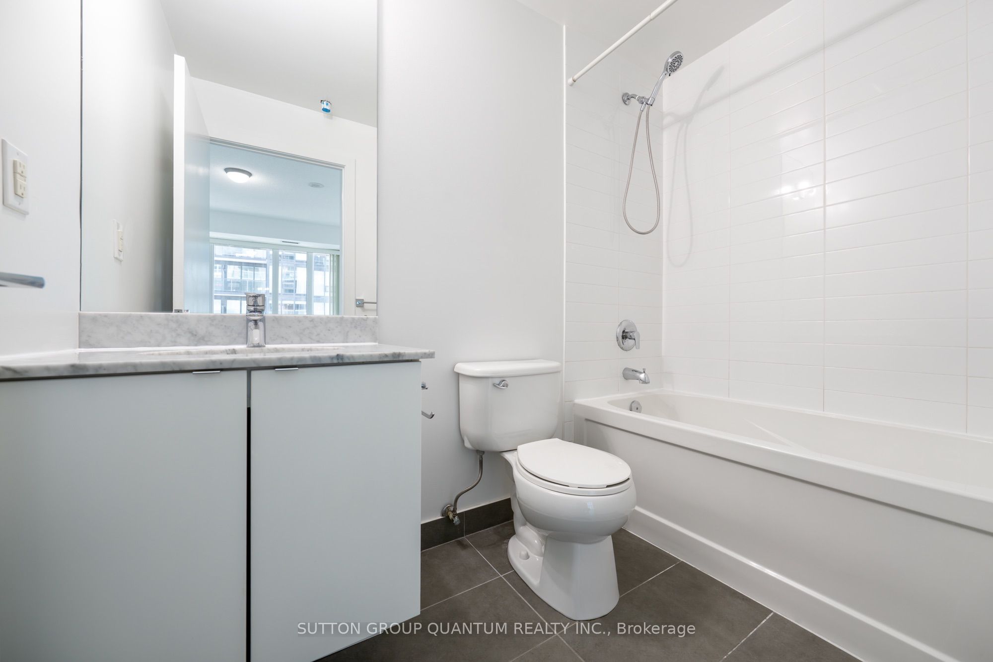 150 East Liberty Street 1012 Property Photo 14
