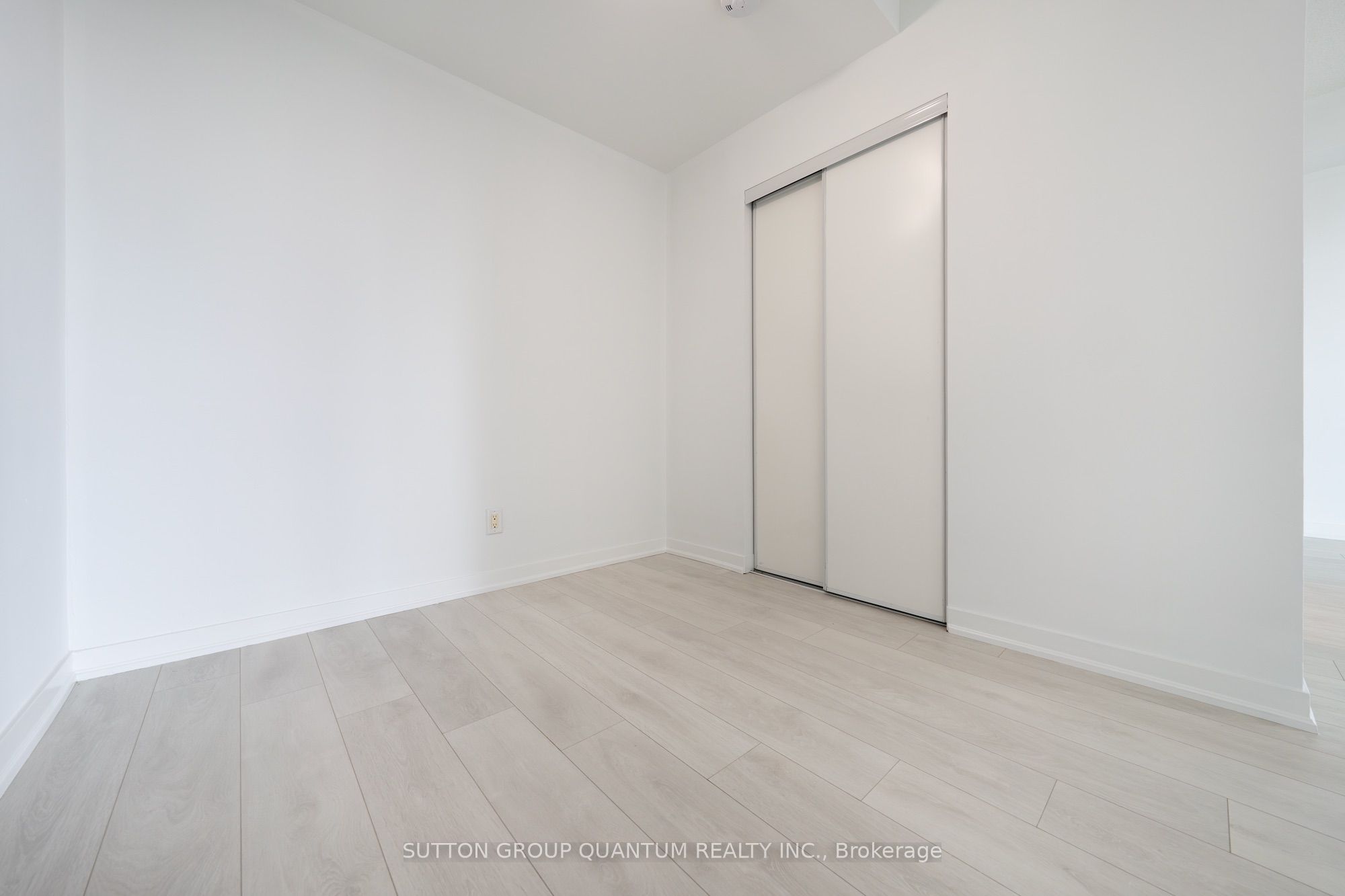 150 East Liberty Street 1012 Property Photo 15