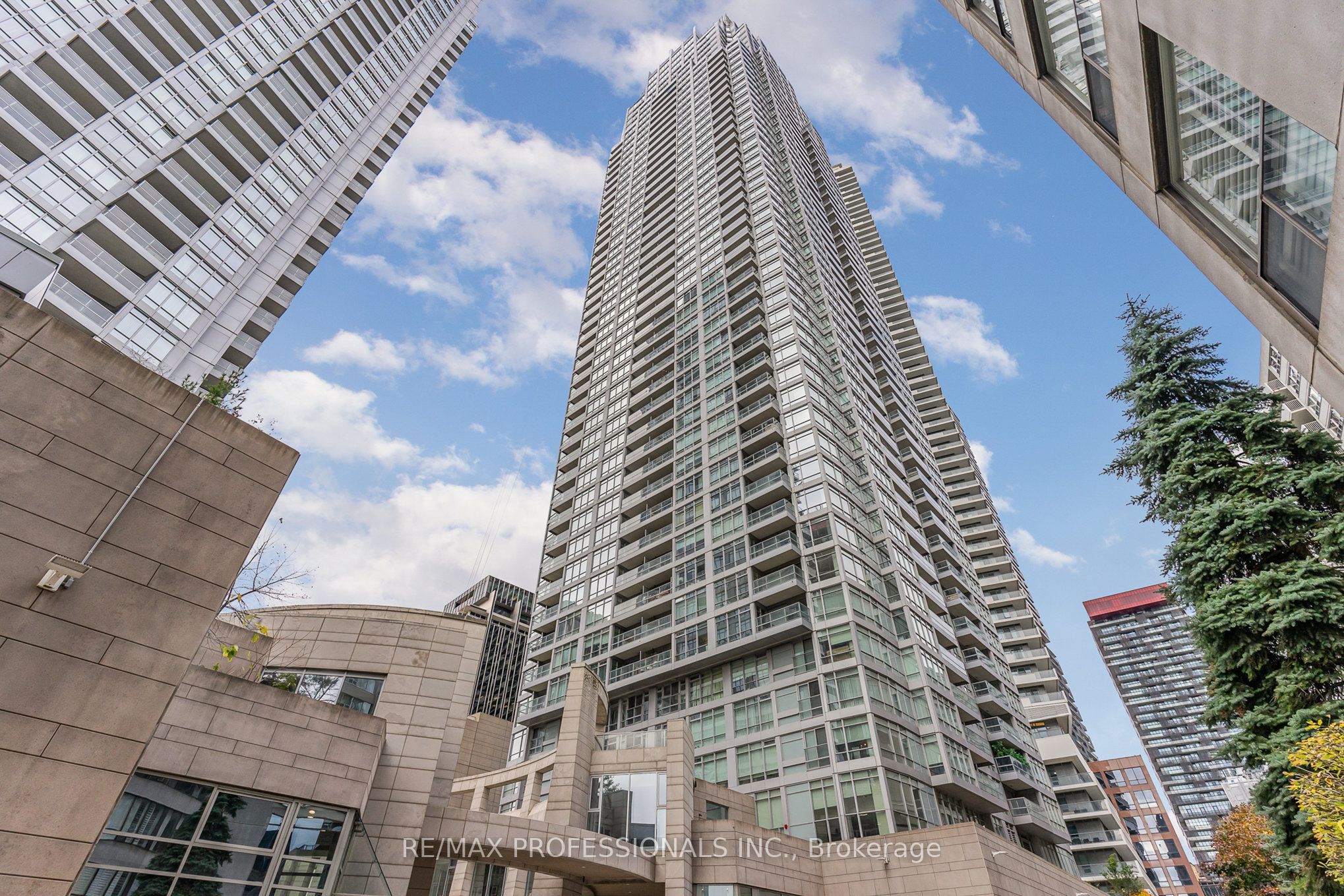 2191 Yonge Street 2901 Property Photo 11