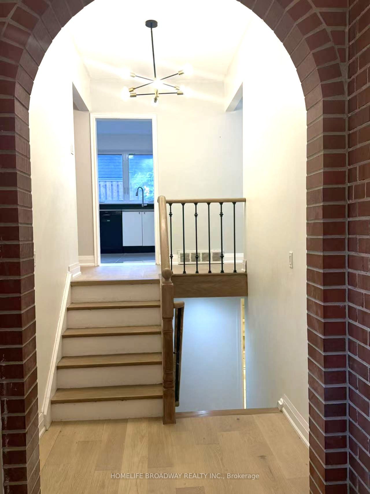 C14116566 Property Photo 3