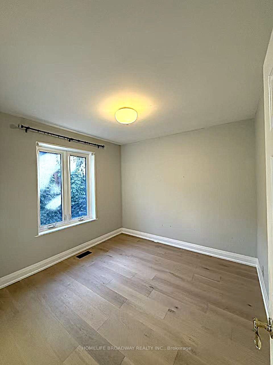 C14116566 Property Photo 16