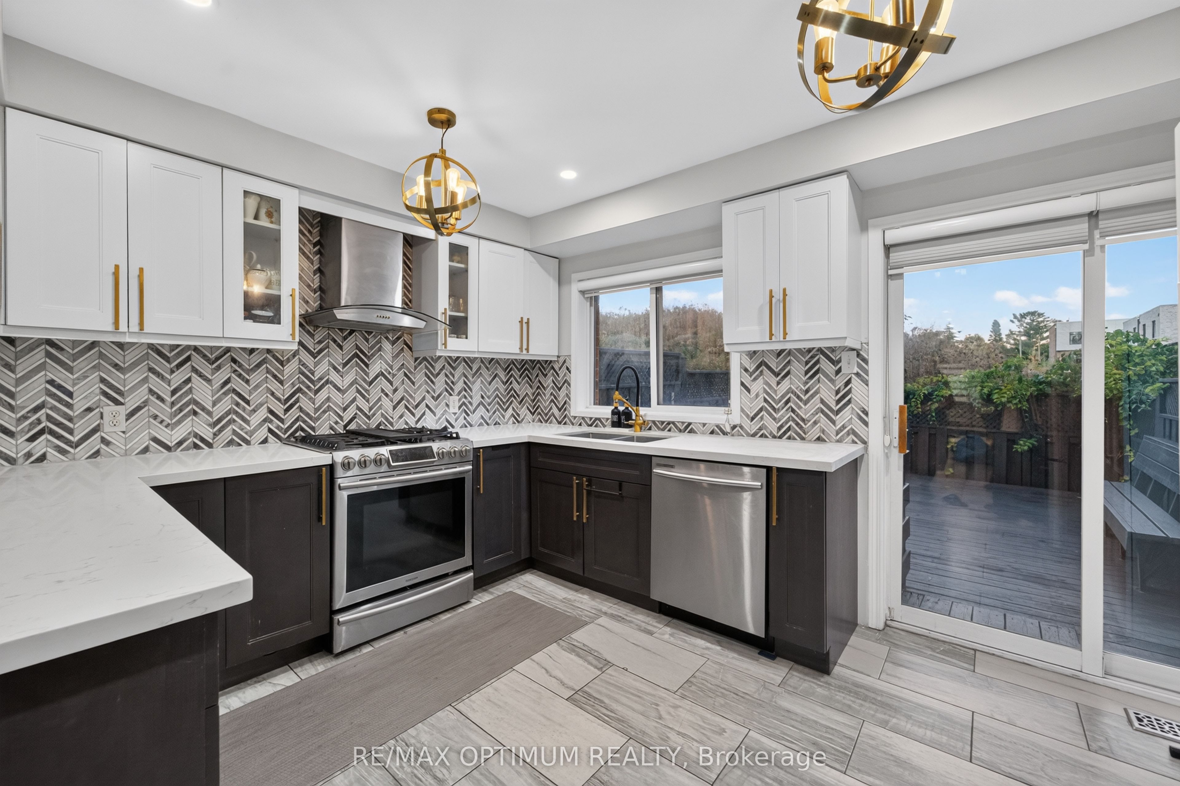 86 Sufi Crescent Property Photo 11