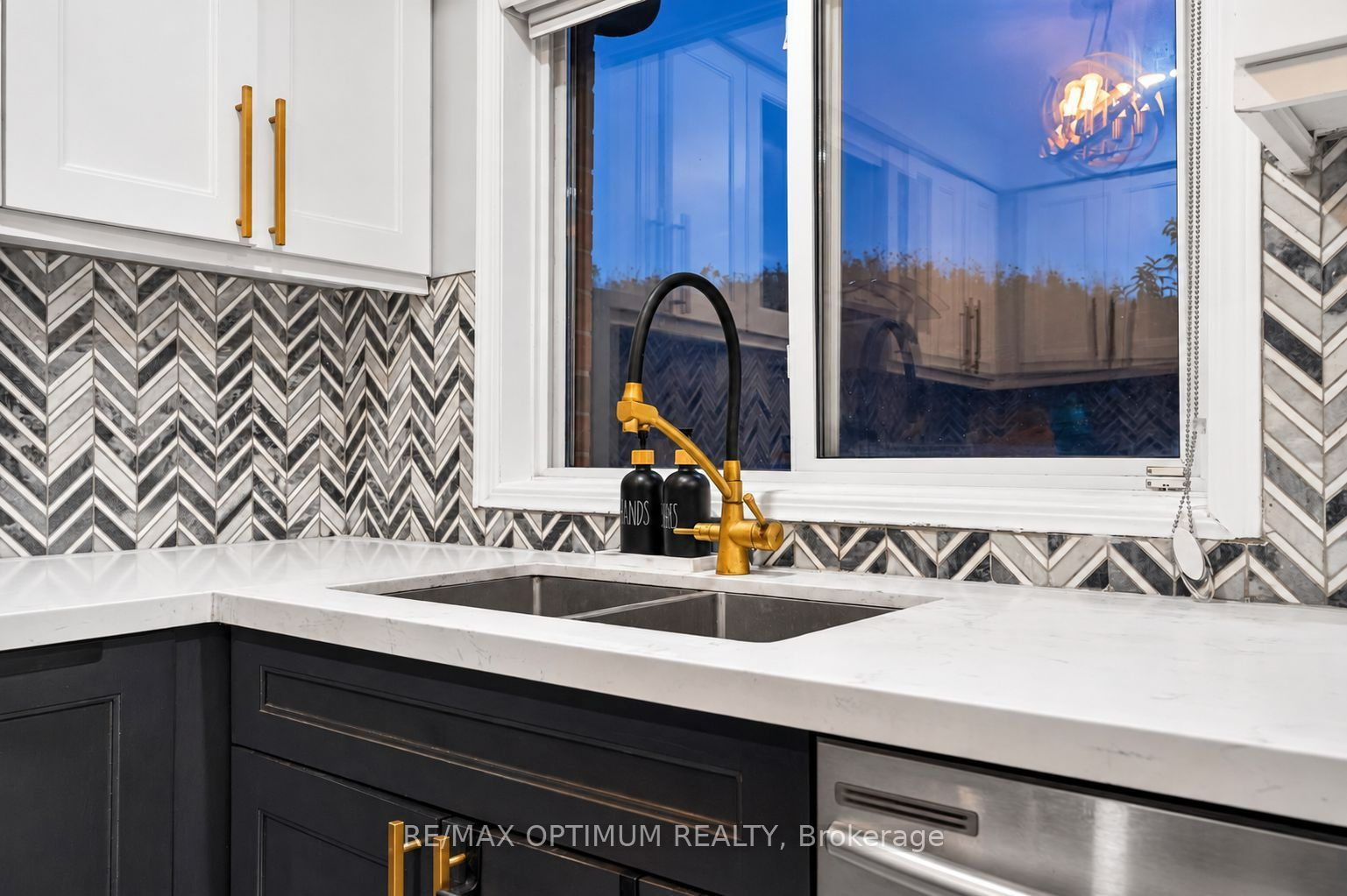 86 Sufi Crescent Property Photo 12