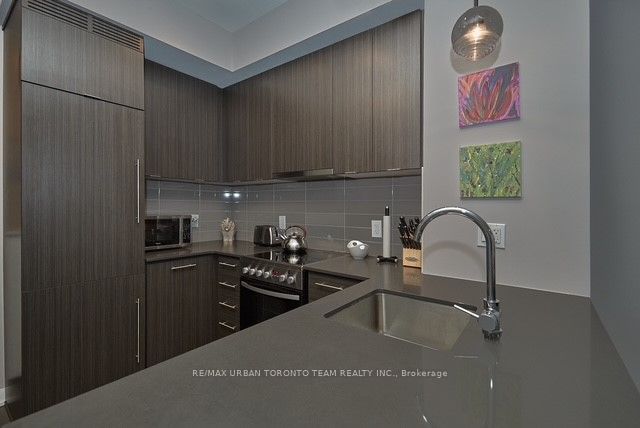 435 Richmond Street W 1505 Property Photo 5
