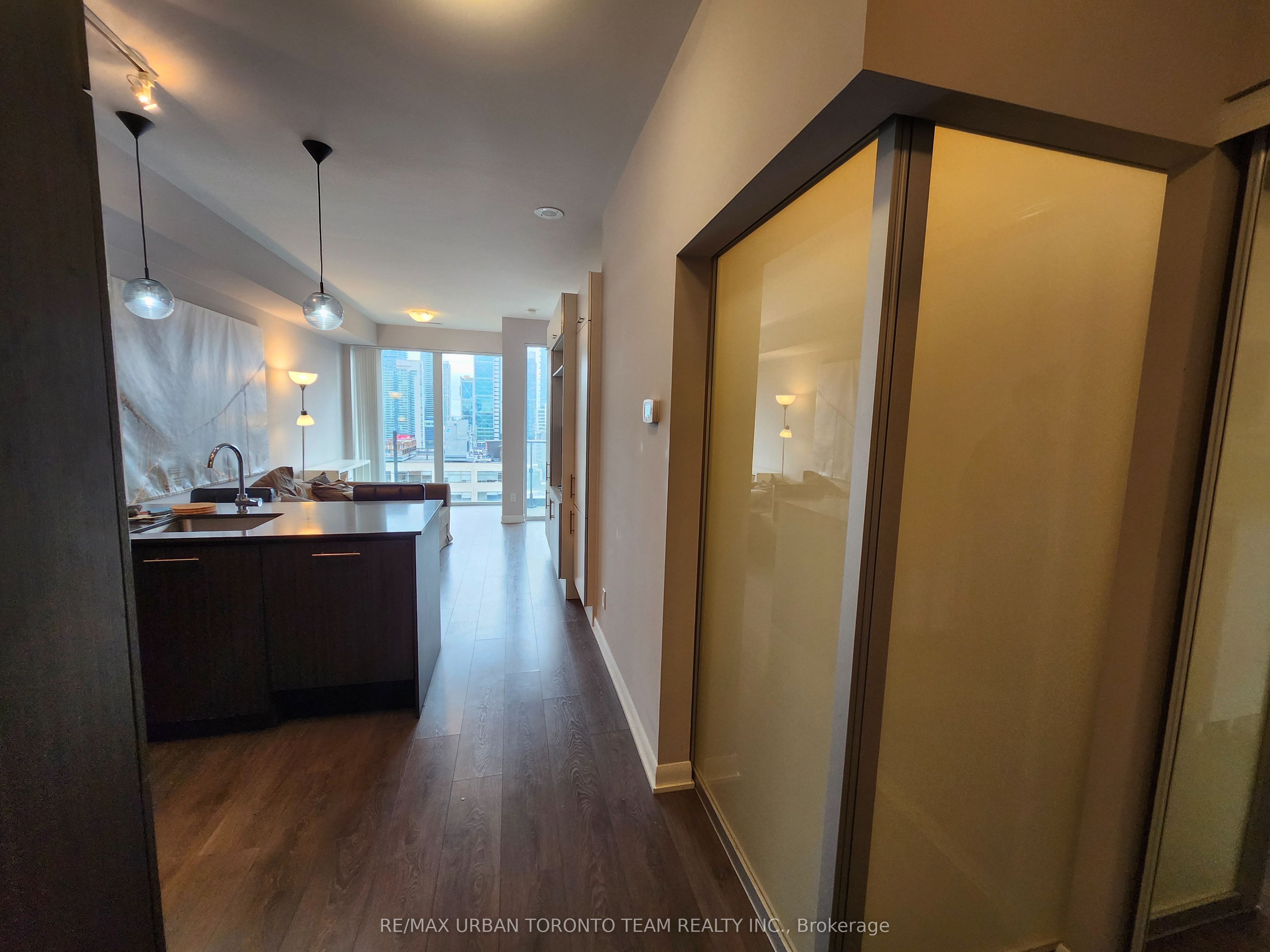 435 Richmond Street W 1505 Property Photo 12