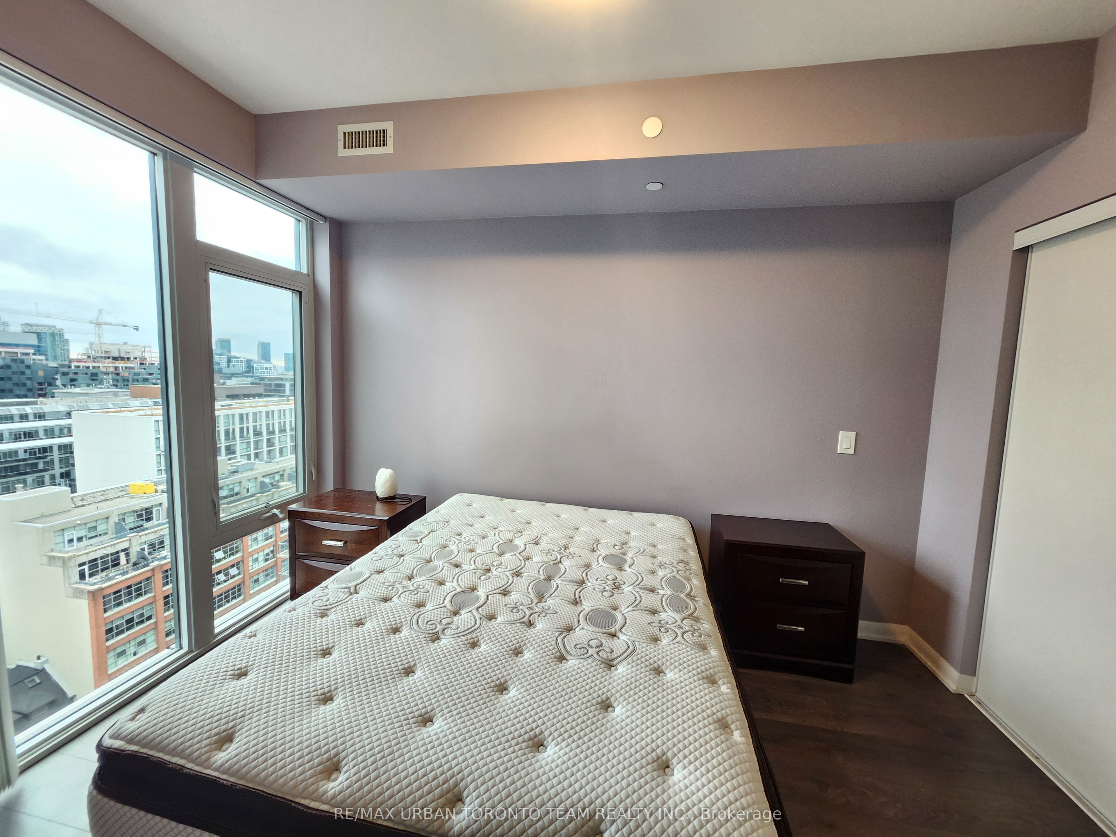435 Richmond Street W 1505 Property Photo 16