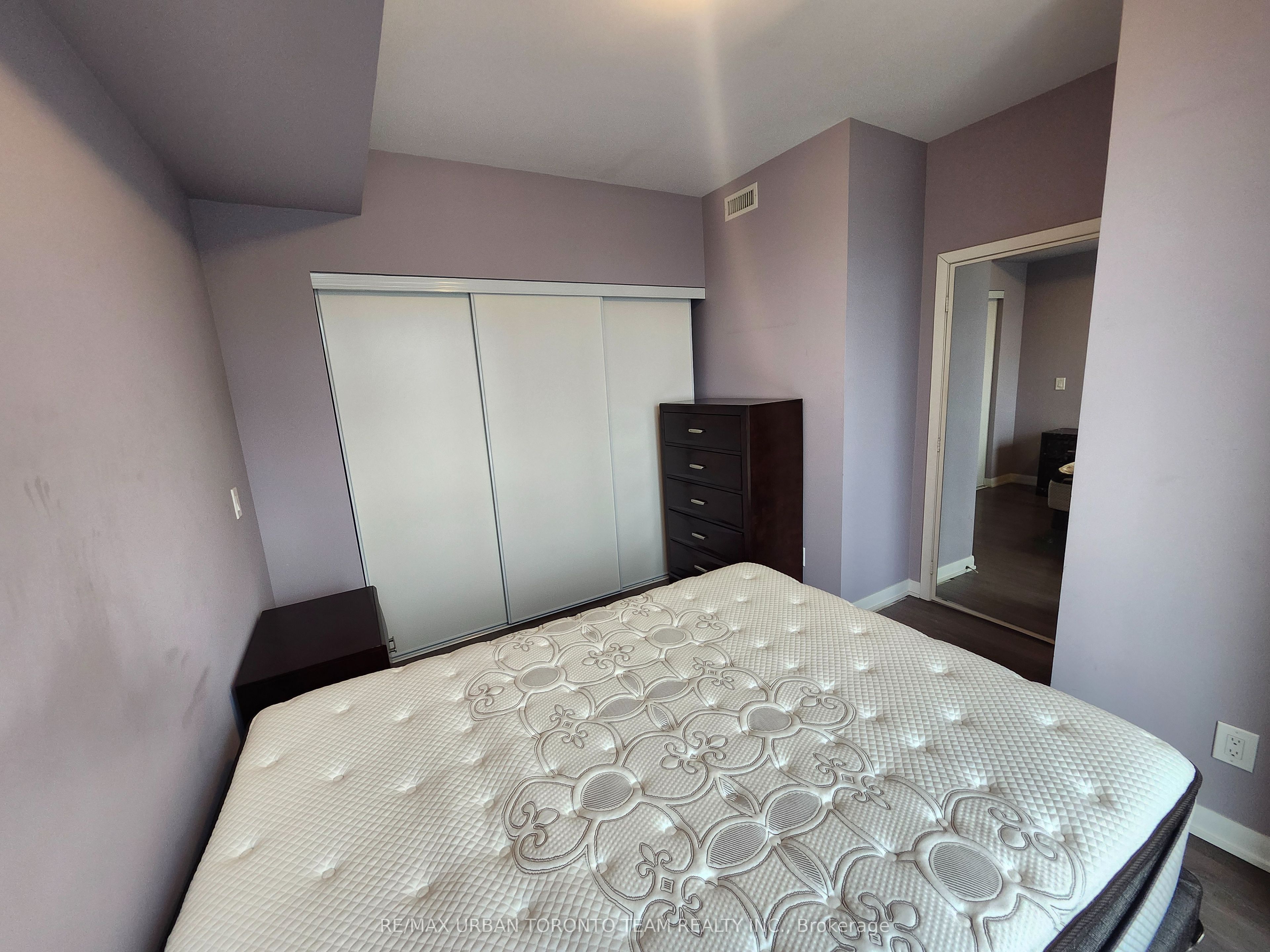 435 Richmond Street W 1505 Property Photo 17