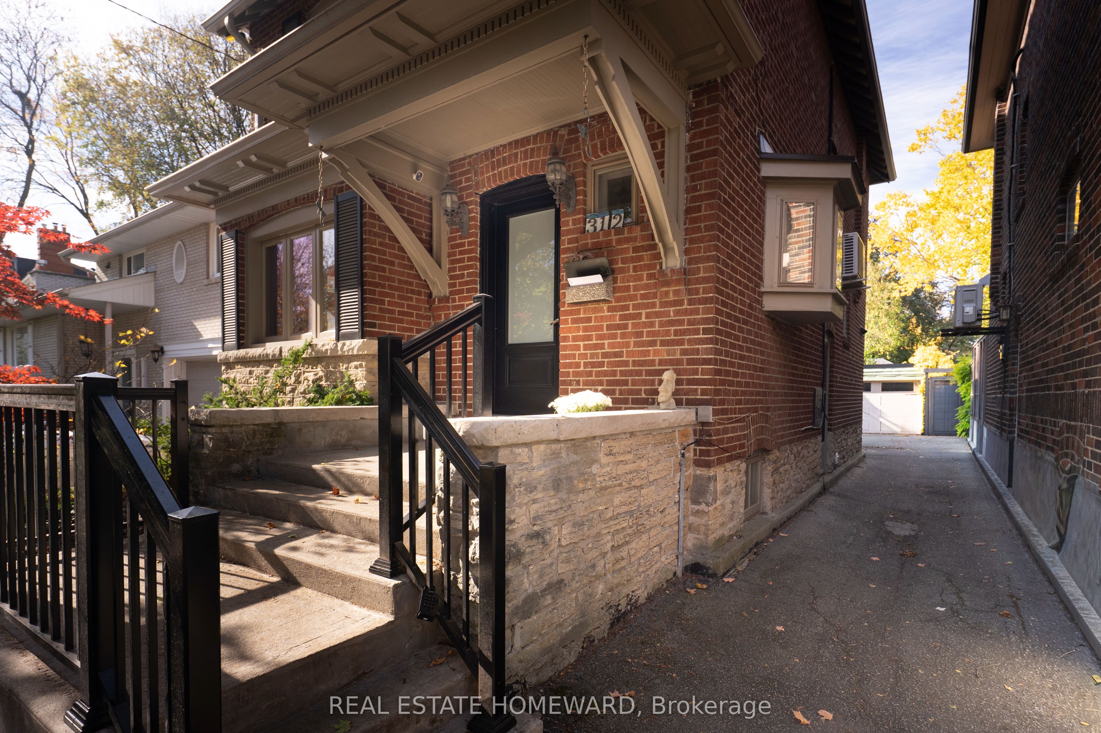 312 Rosewell Avenue Property Photo 2