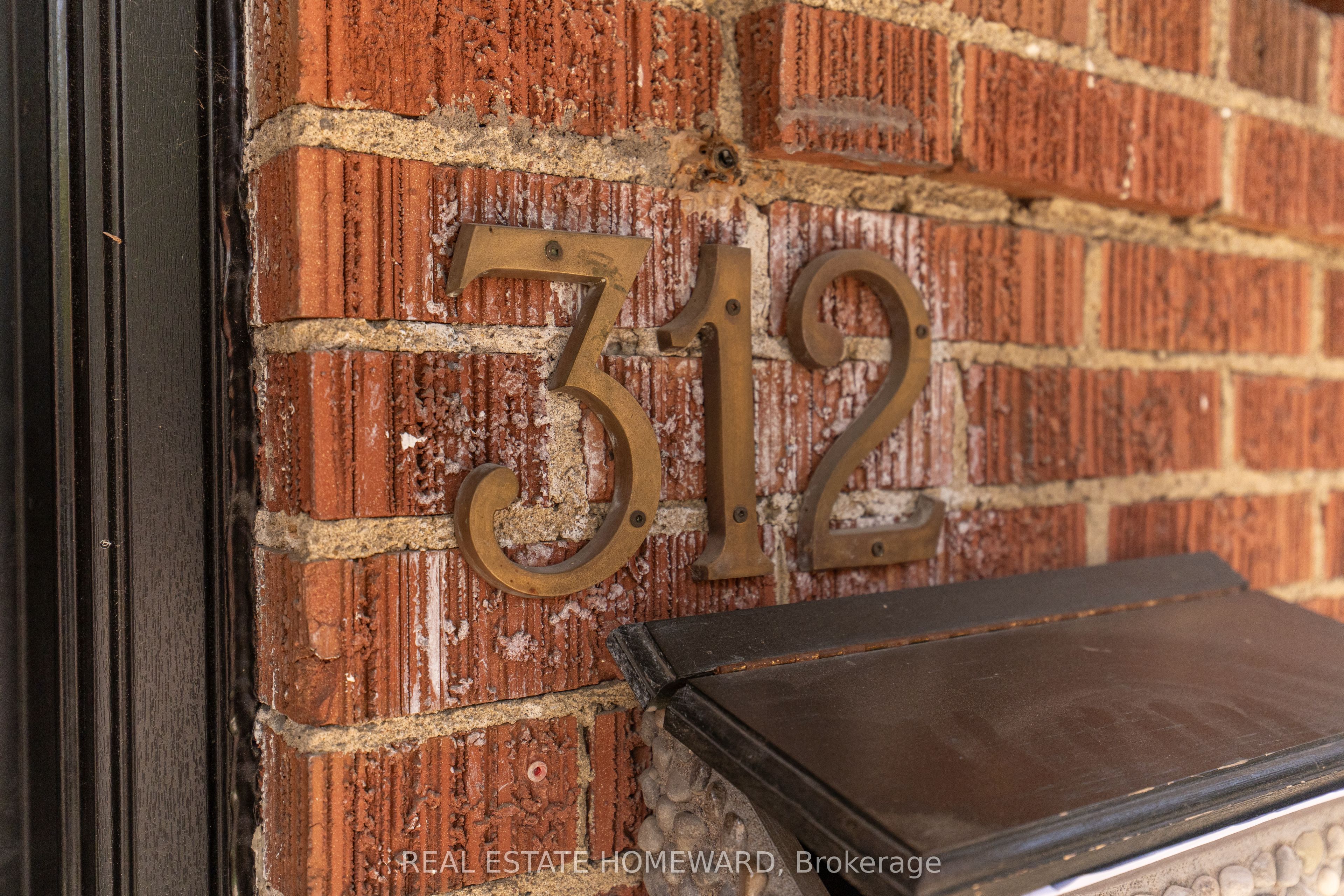 312 Rosewell Avenue Property Photo 3