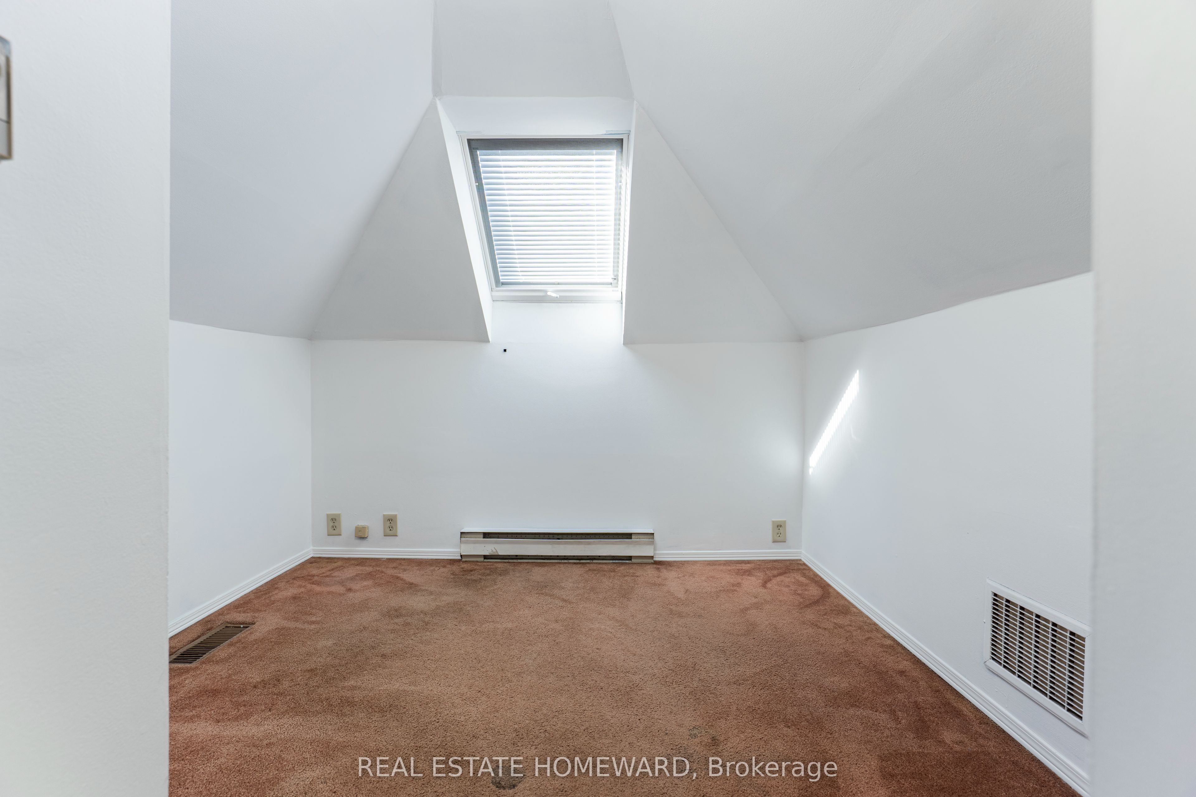 312 Rosewell Avenue Property Photo 27