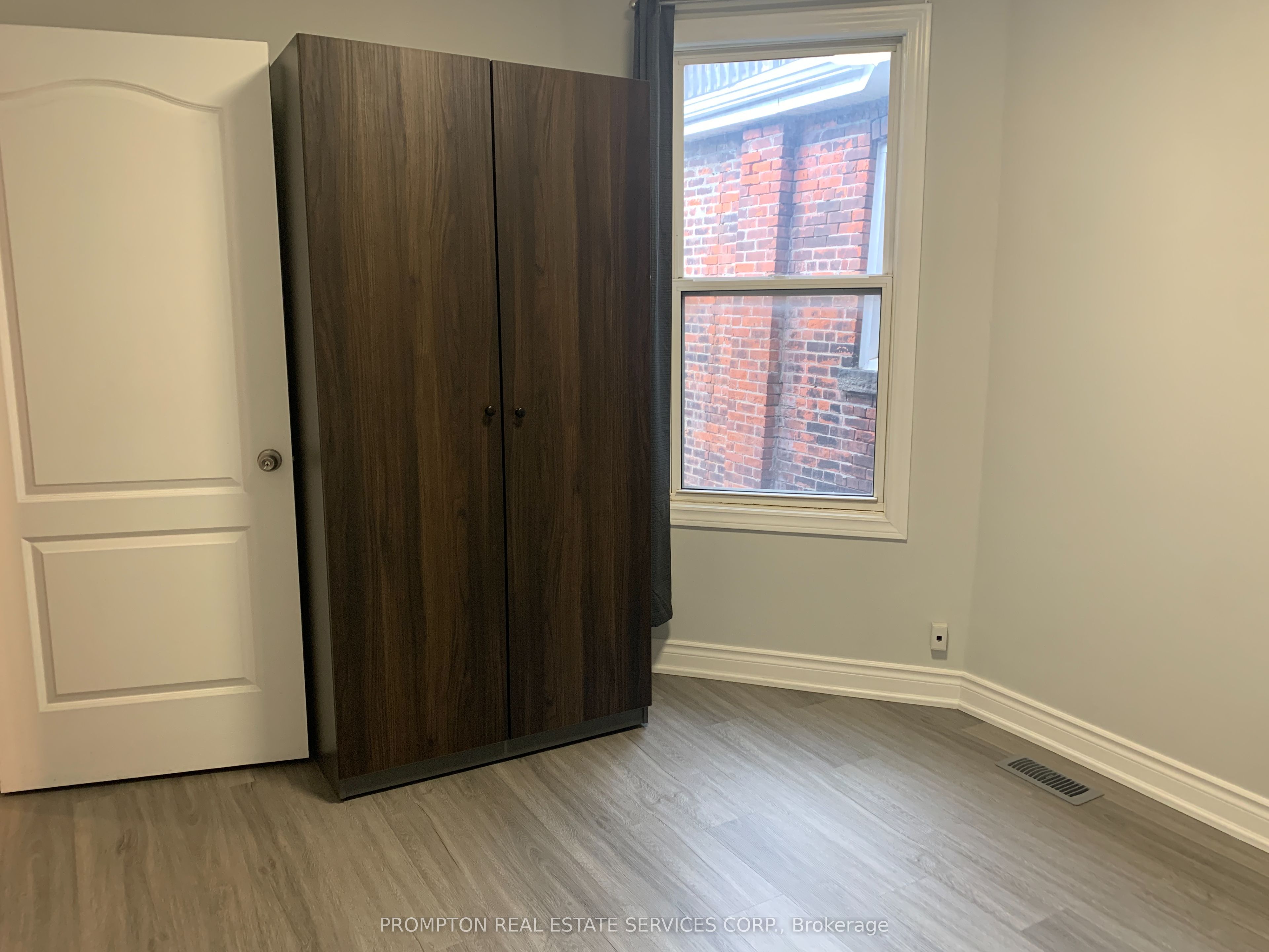700 Dufferin Street Property Photo 8
