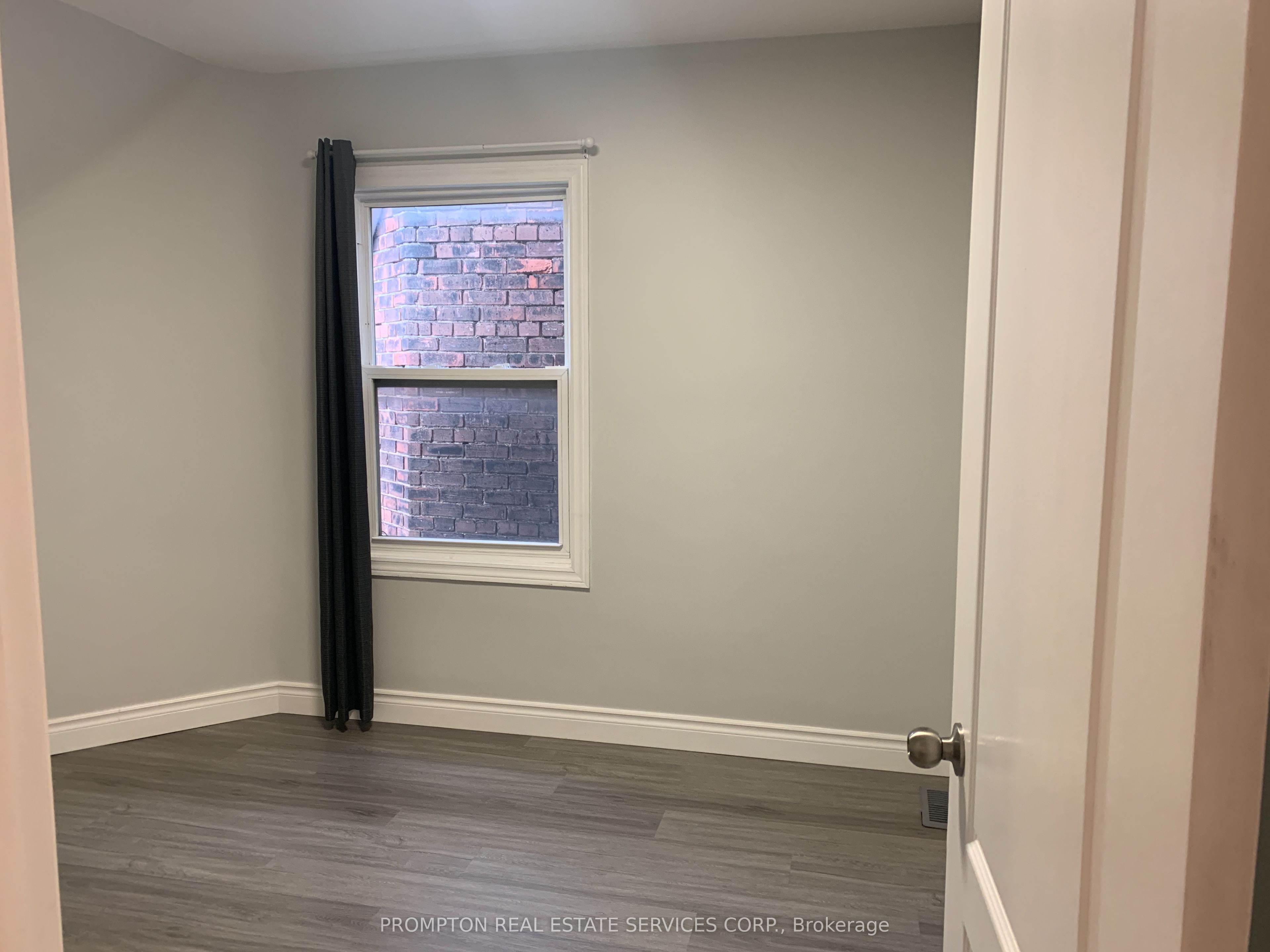 700 Dufferin Street Property Photo 9