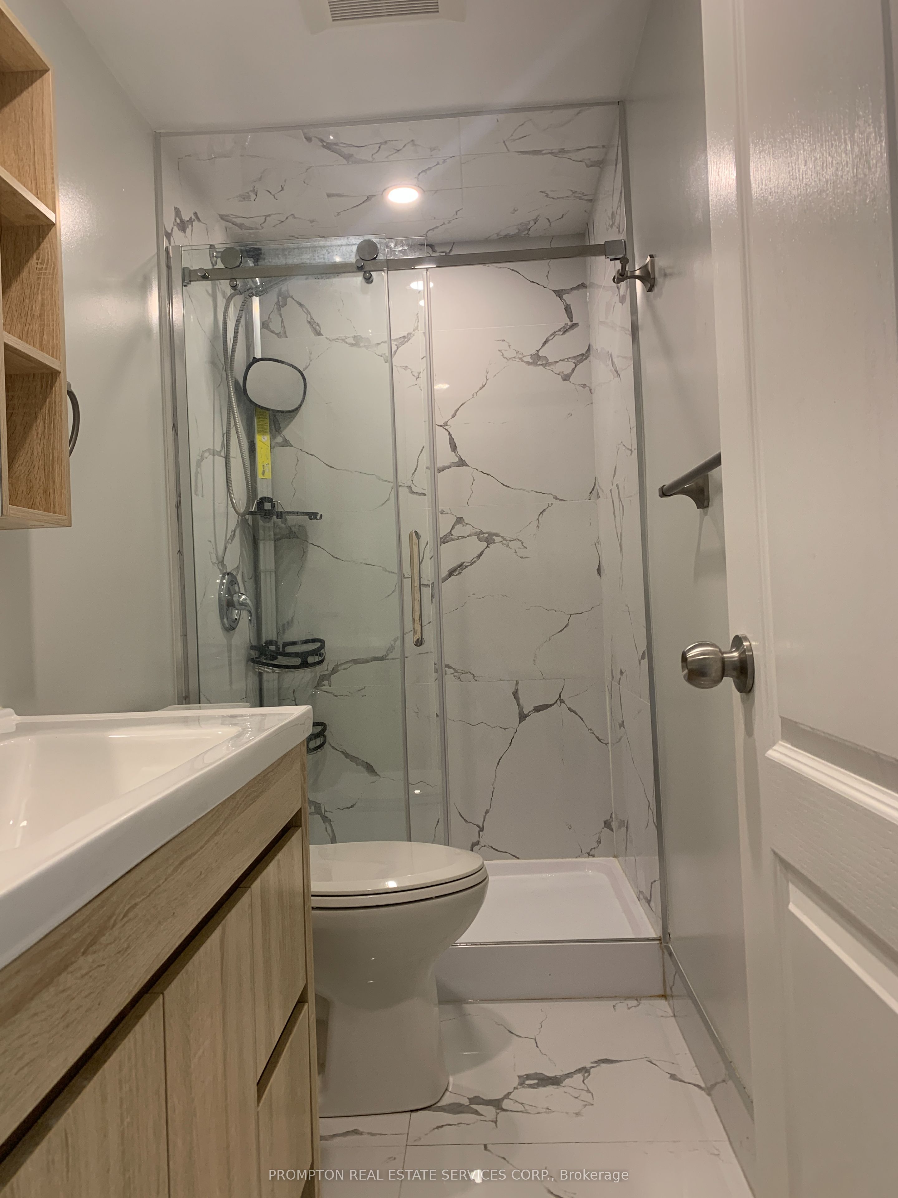 700 Dufferin Street Property Photo 10