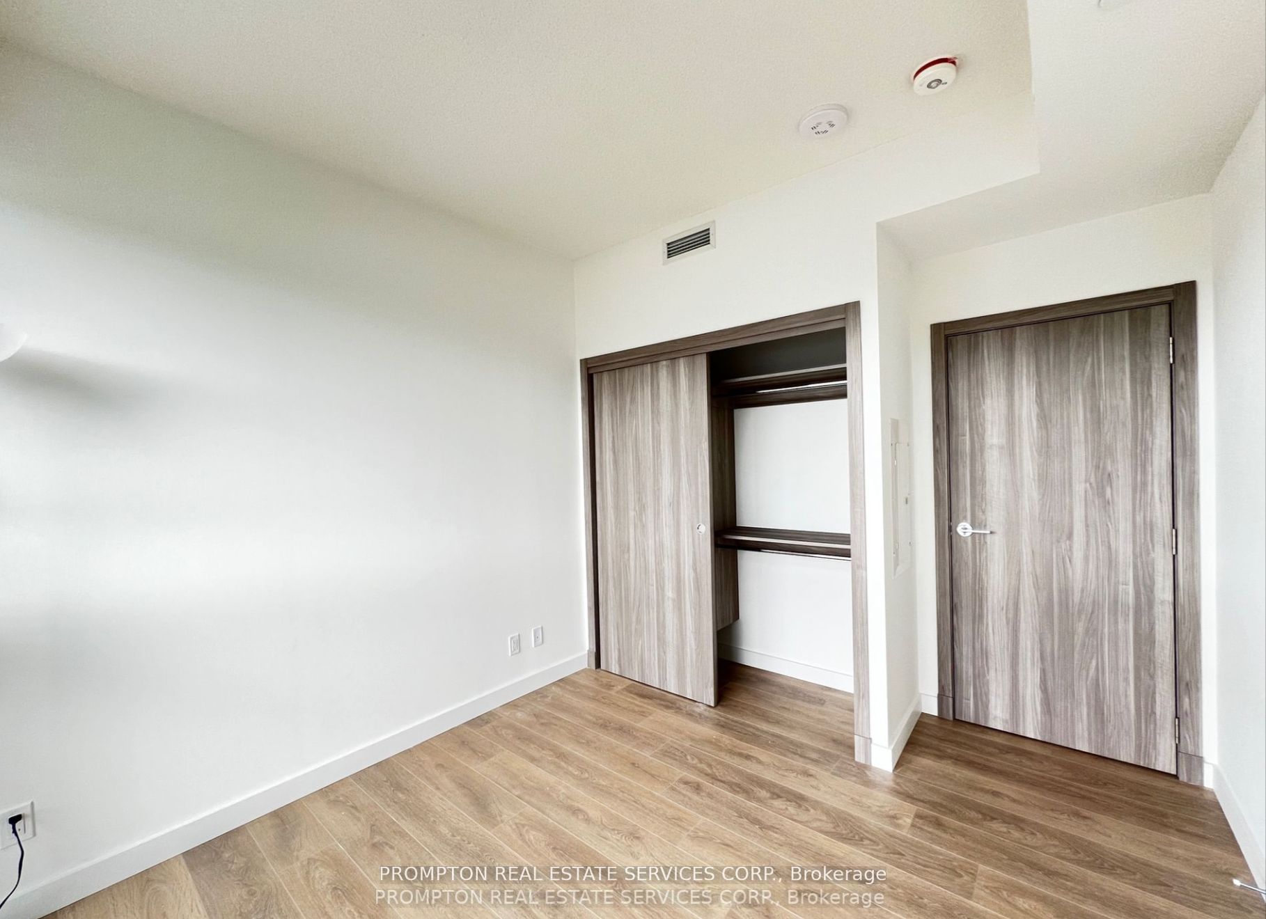 27 Mcmahon Drive 503 Property Photo 5